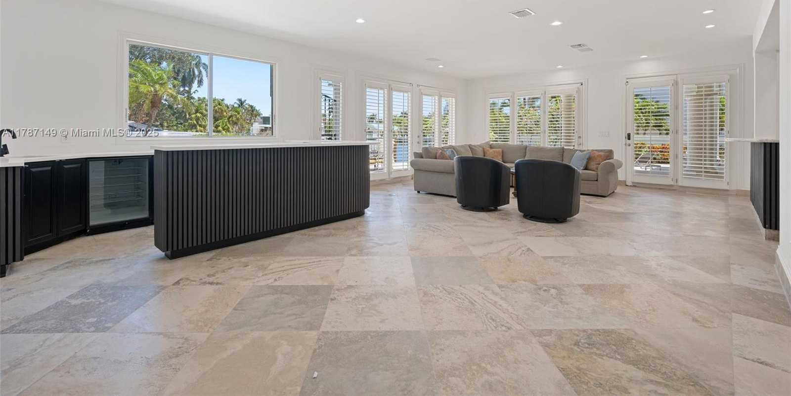 Small Image of 2561 LUCILLE DR, Fort Lauderdale Number 22