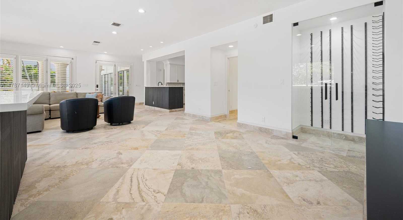 Small Image of 2561 LUCILLE DR, Fort Lauderdale Number 24