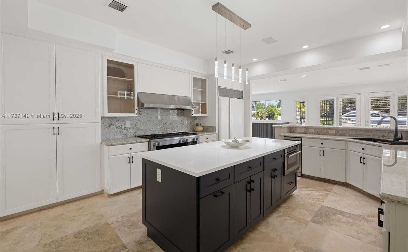 Small Image of 2561 LUCILLE DR, Fort Lauderdale Number 27