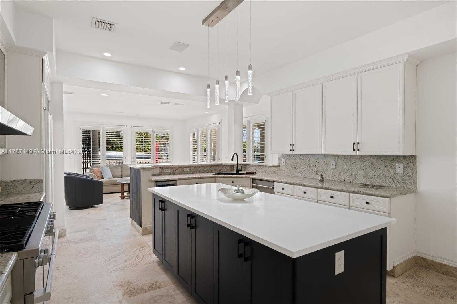 Small Image of 2561 LUCILLE DR, Fort Lauderdale Number 28