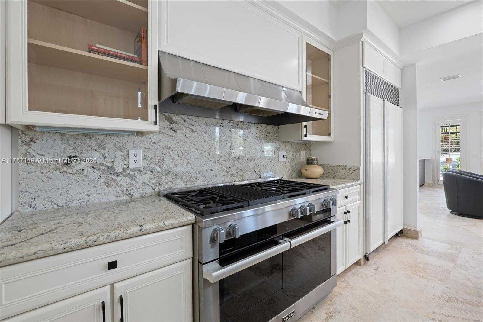 Small Image of 2561 LUCILLE DR, Fort Lauderdale Number 30