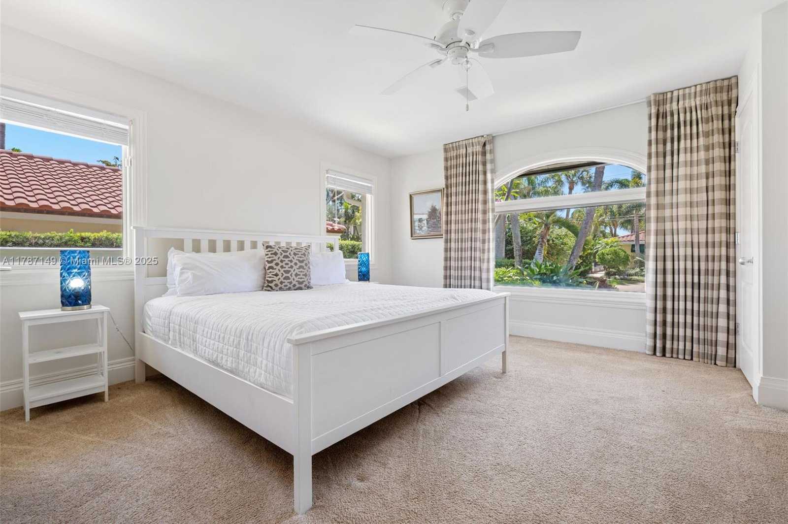 Small Image of 2561 LUCILLE DR, Fort Lauderdale Number 34
