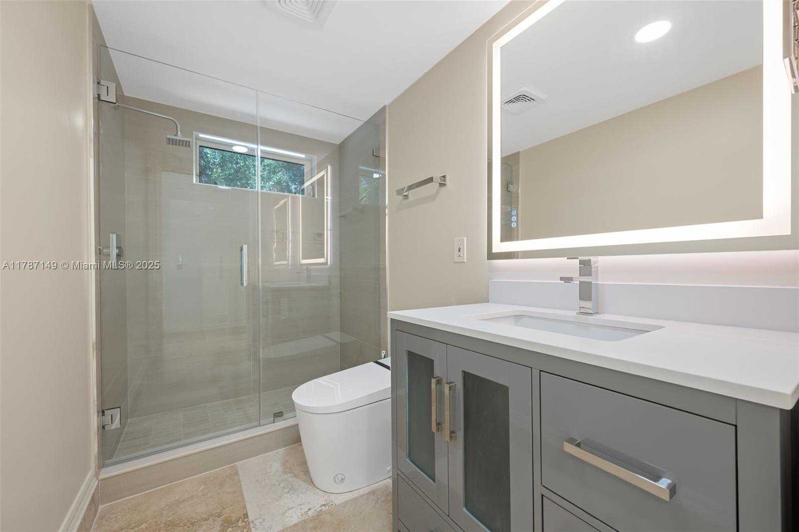 Small Image of 2561 LUCILLE DR, Fort Lauderdale Number 43