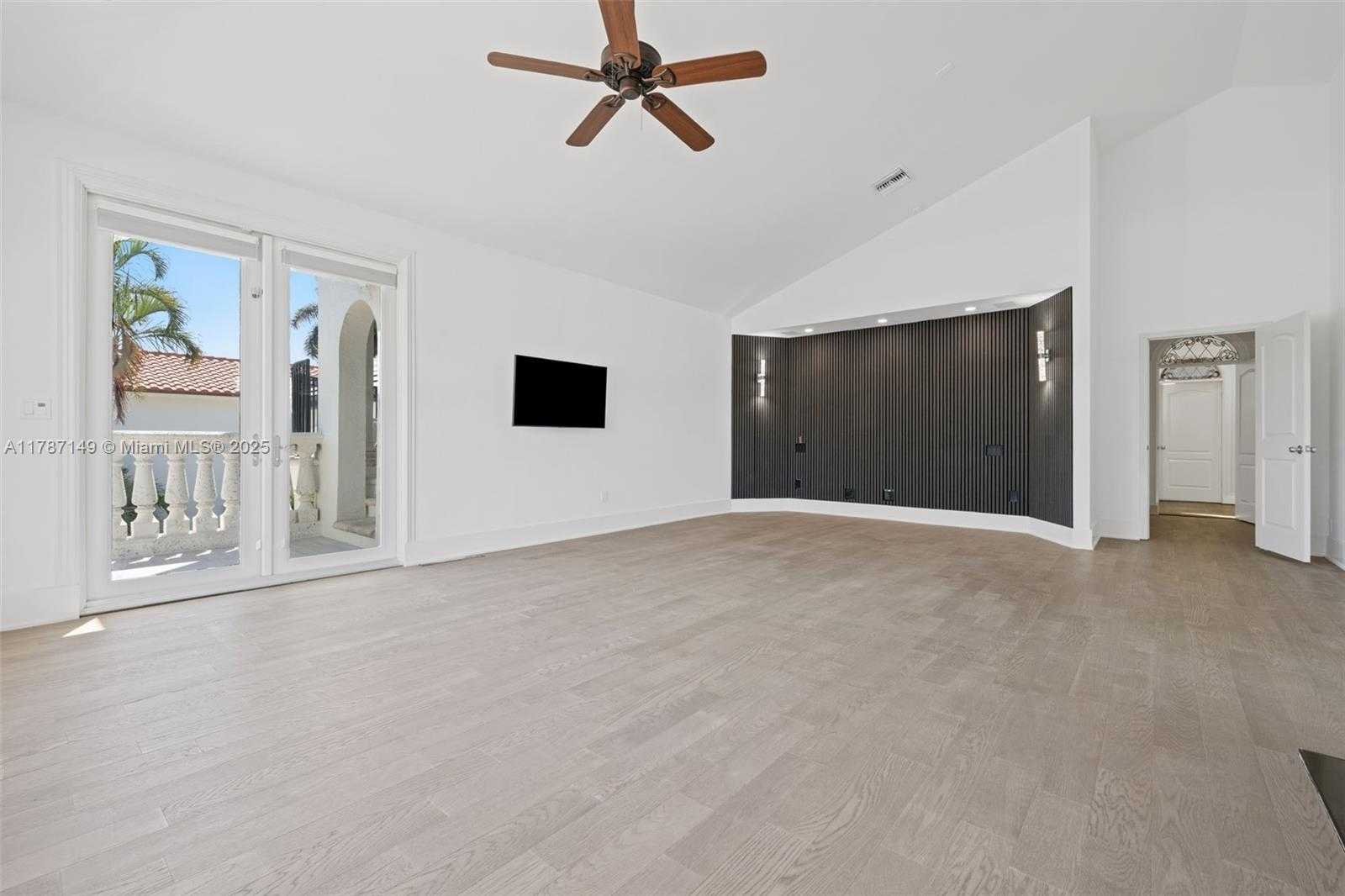 Small Image of 2561 LUCILLE DR, Fort Lauderdale Number 55