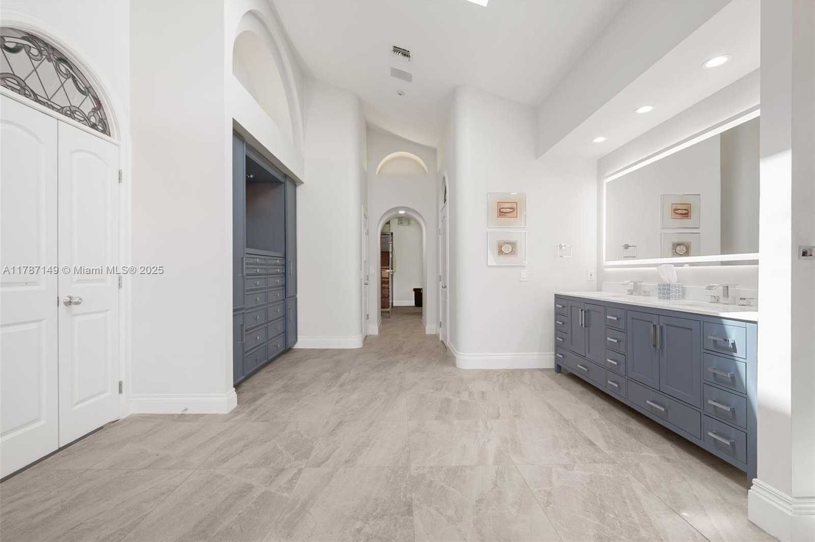 Small Image of 2561 LUCILLE DR, Fort Lauderdale Number 61