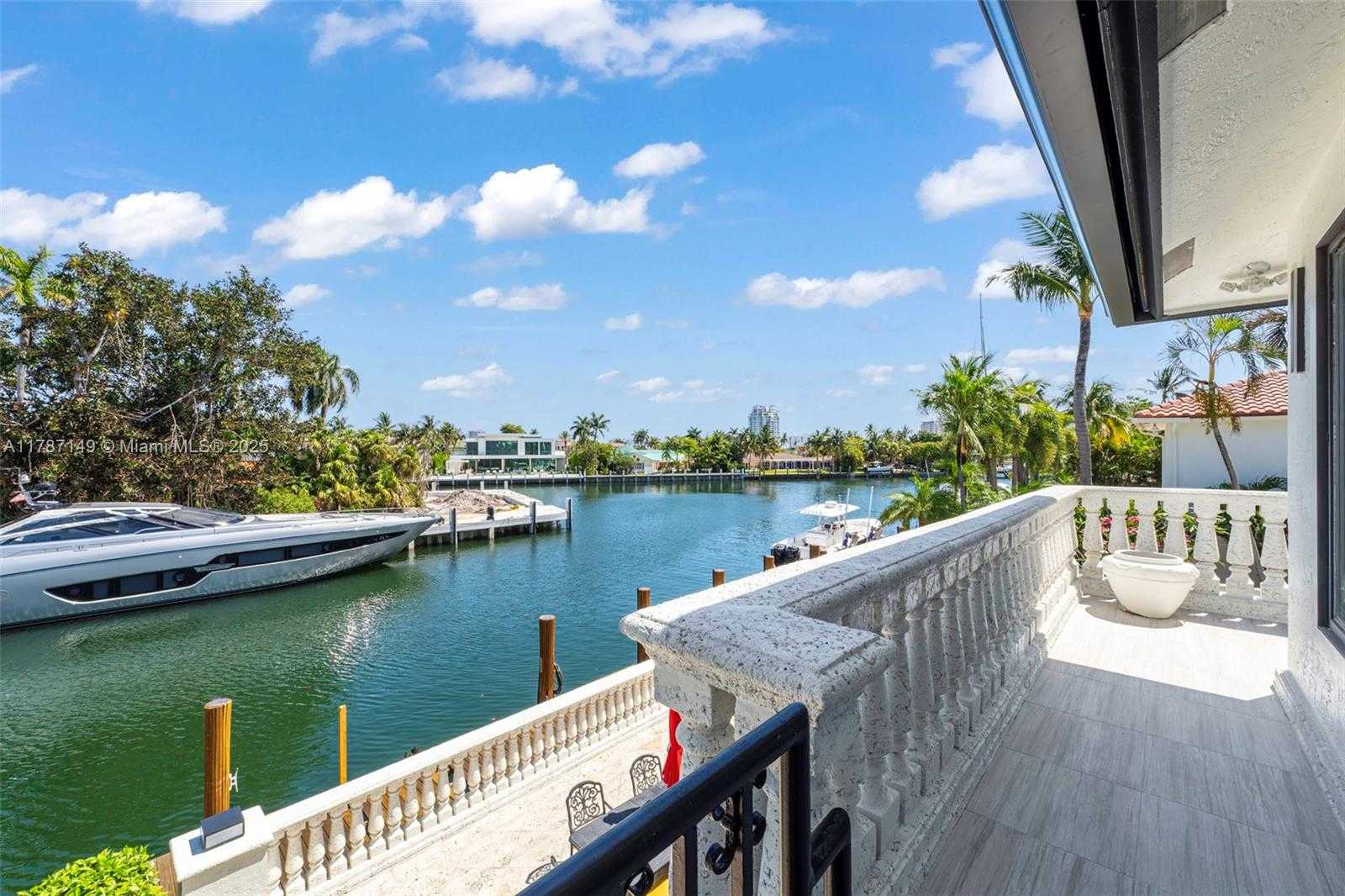 Small Image of 2561 LUCILLE DR, Fort Lauderdale Number 68