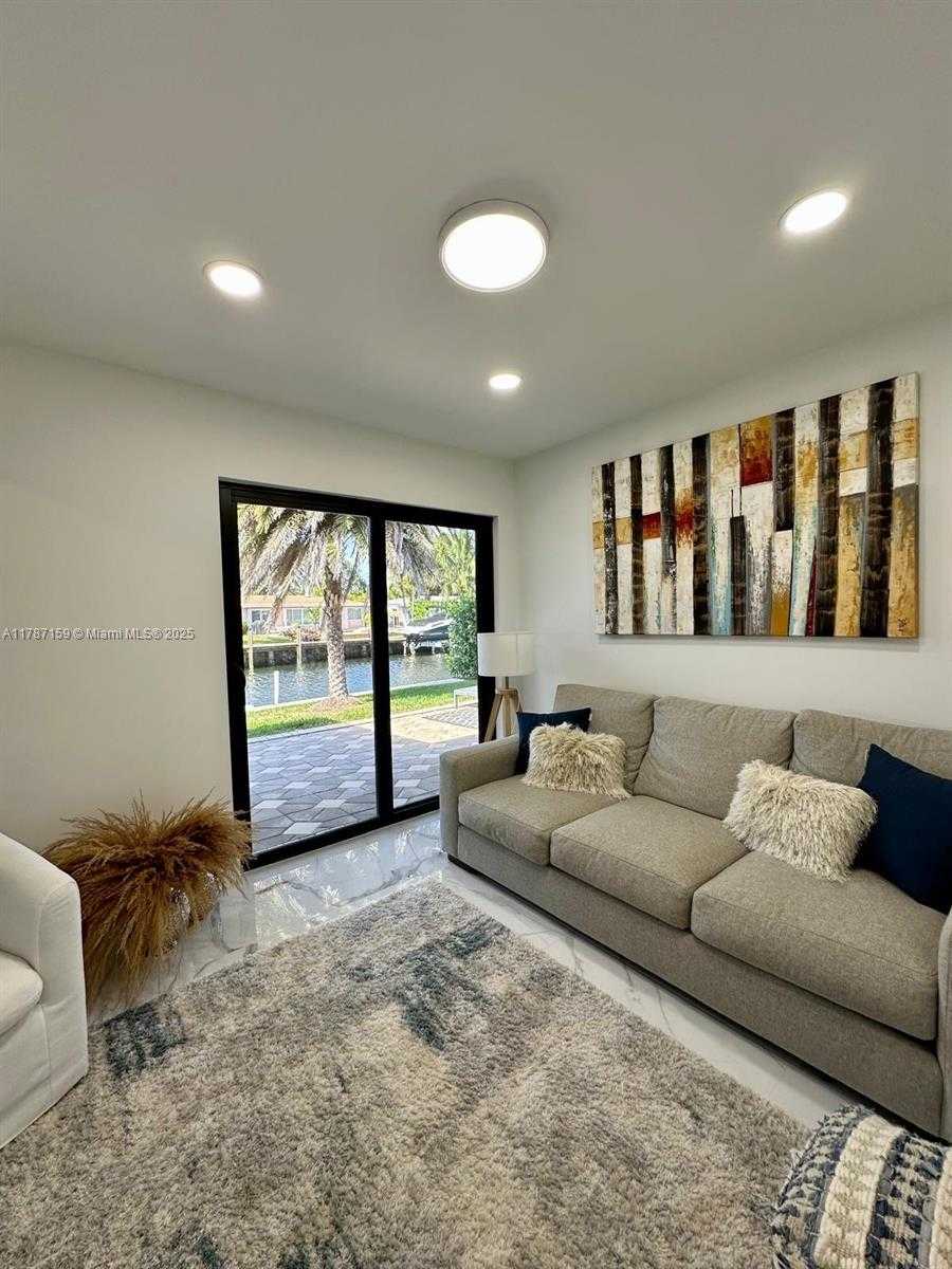 Small Image of 2501 NORTH EAST 50TH ST, Lighthouse Point Number 11