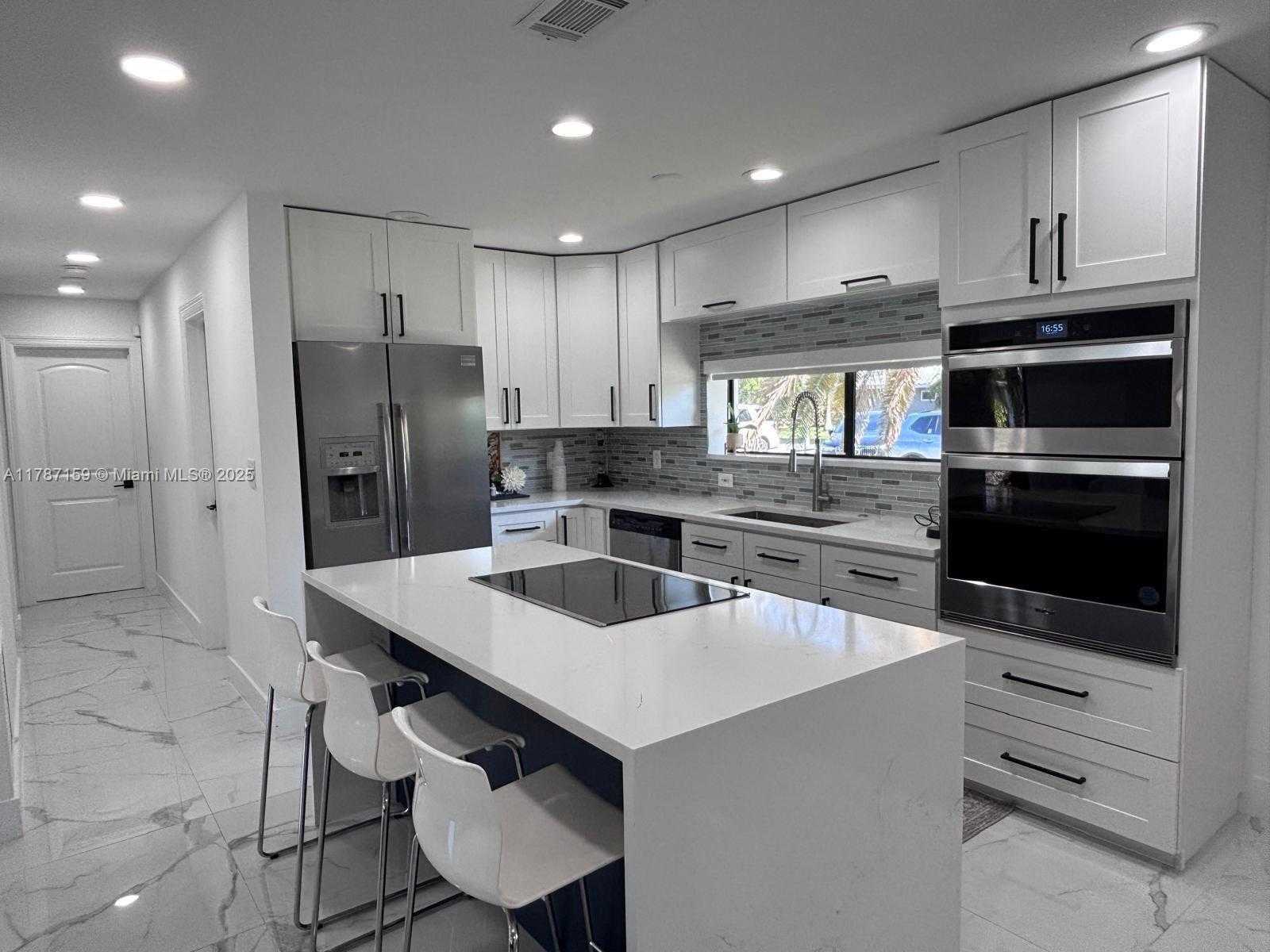 Small Image of 2501 NORTH EAST 50TH ST, Lighthouse Point Number 15