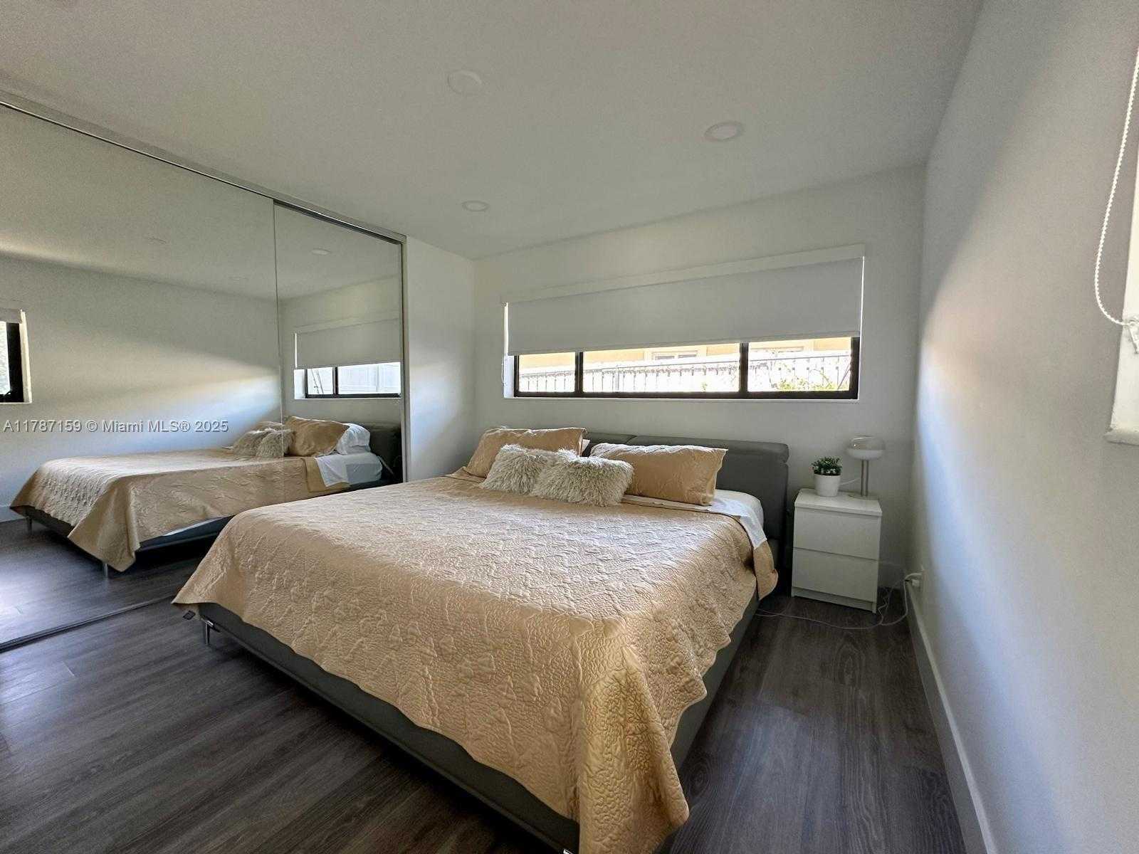 Small Image of 2501 NORTH EAST 50TH ST, Lighthouse Point Number 23