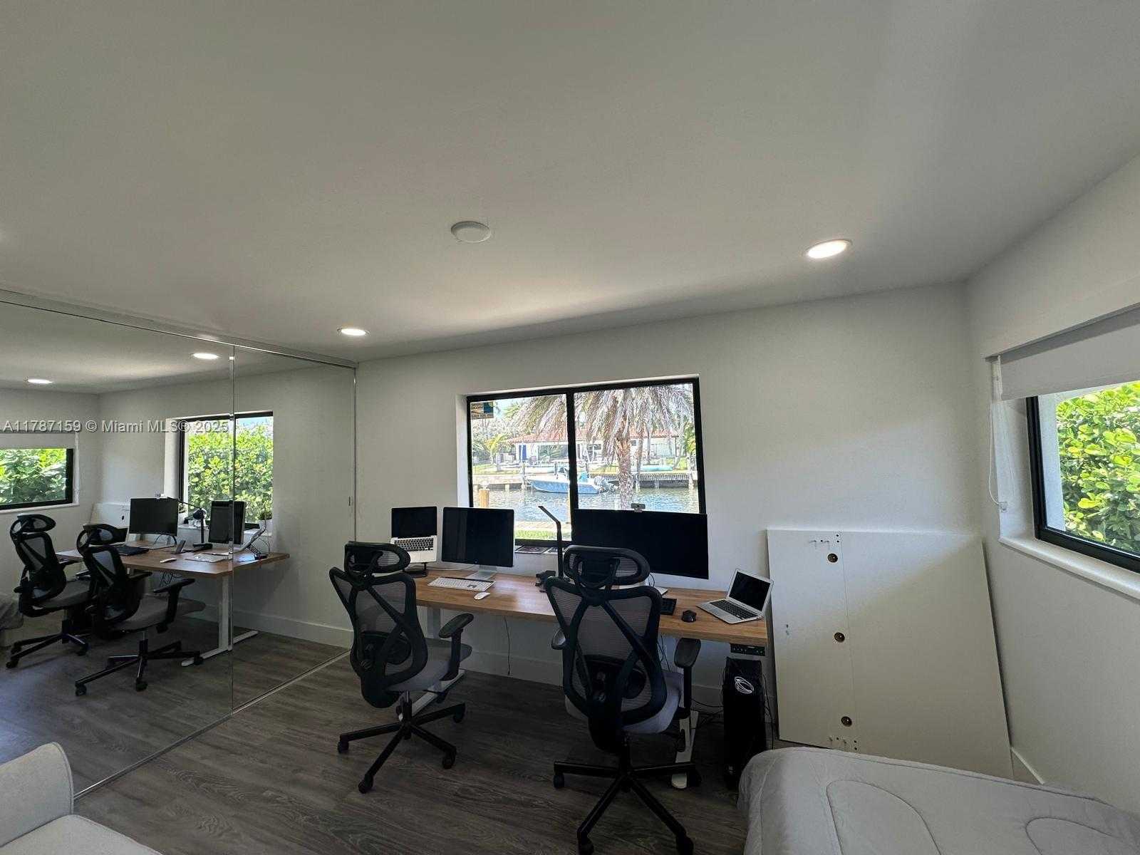 Small Image of 2501 NORTH EAST 50TH ST, Lighthouse Point Number 30