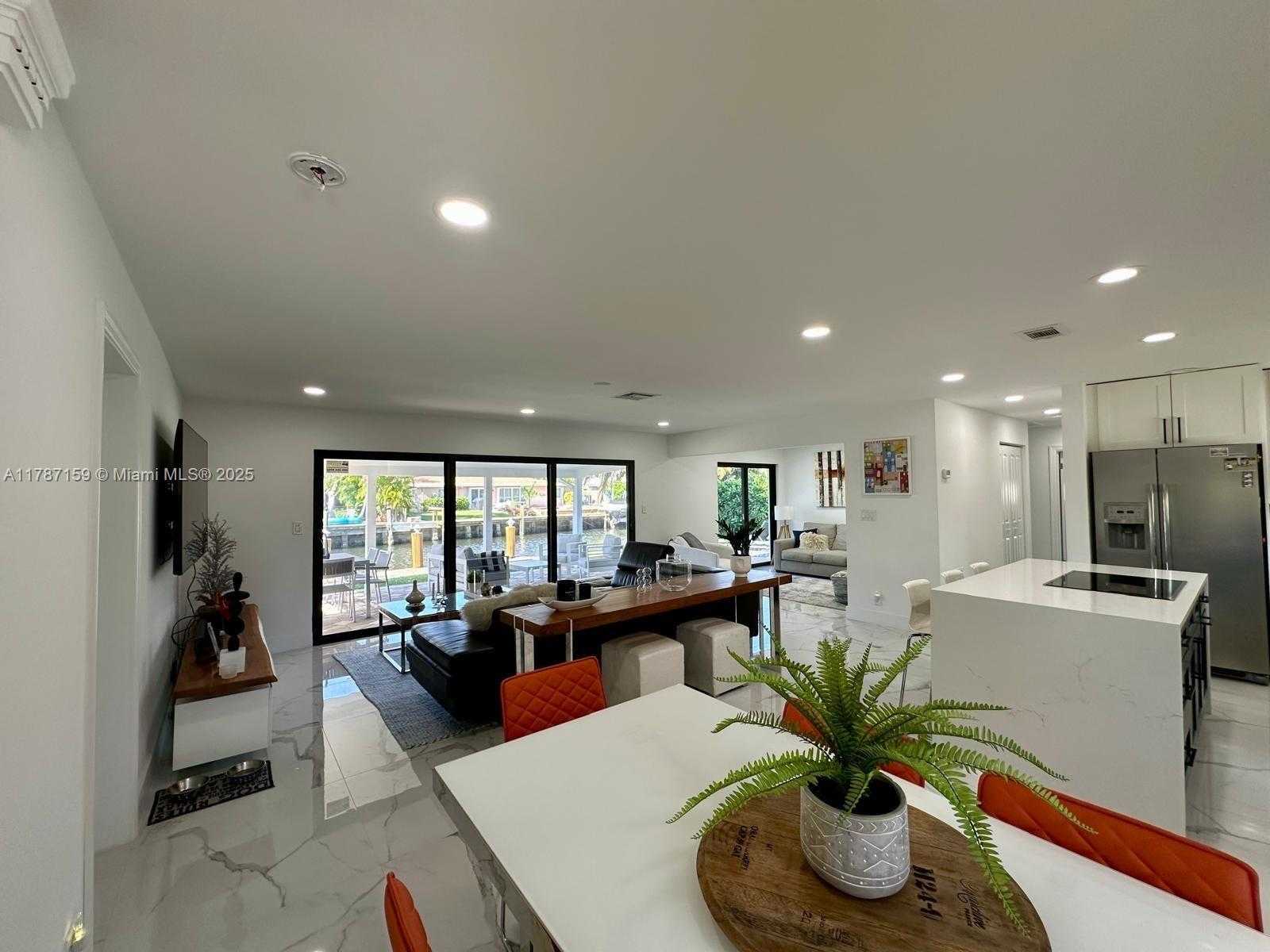 Small Image of 2501 NORTH EAST 50TH ST, Lighthouse Point Number 4