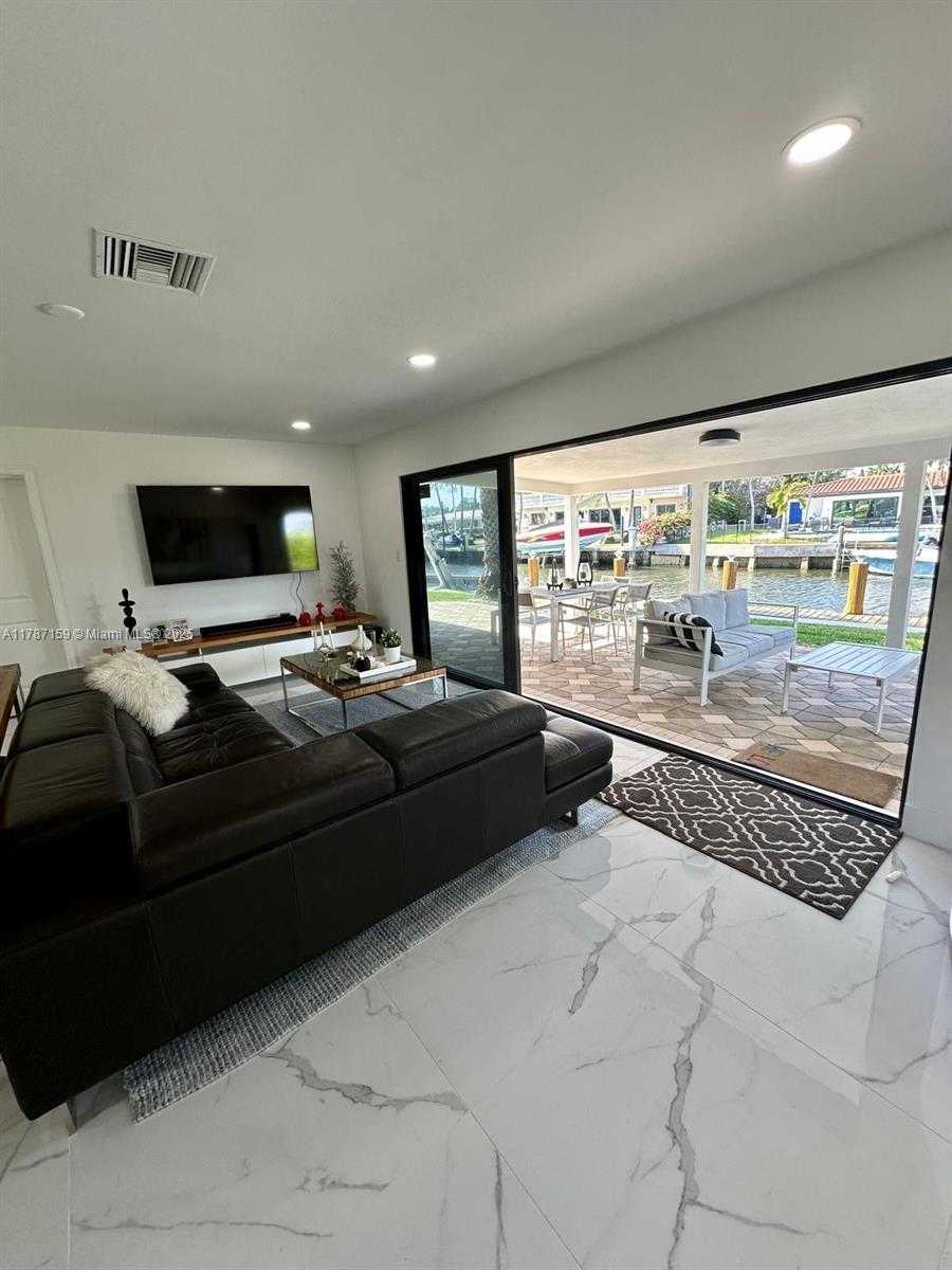 Small Image of 2501 NORTH EAST 50TH ST, Lighthouse Point Number 7