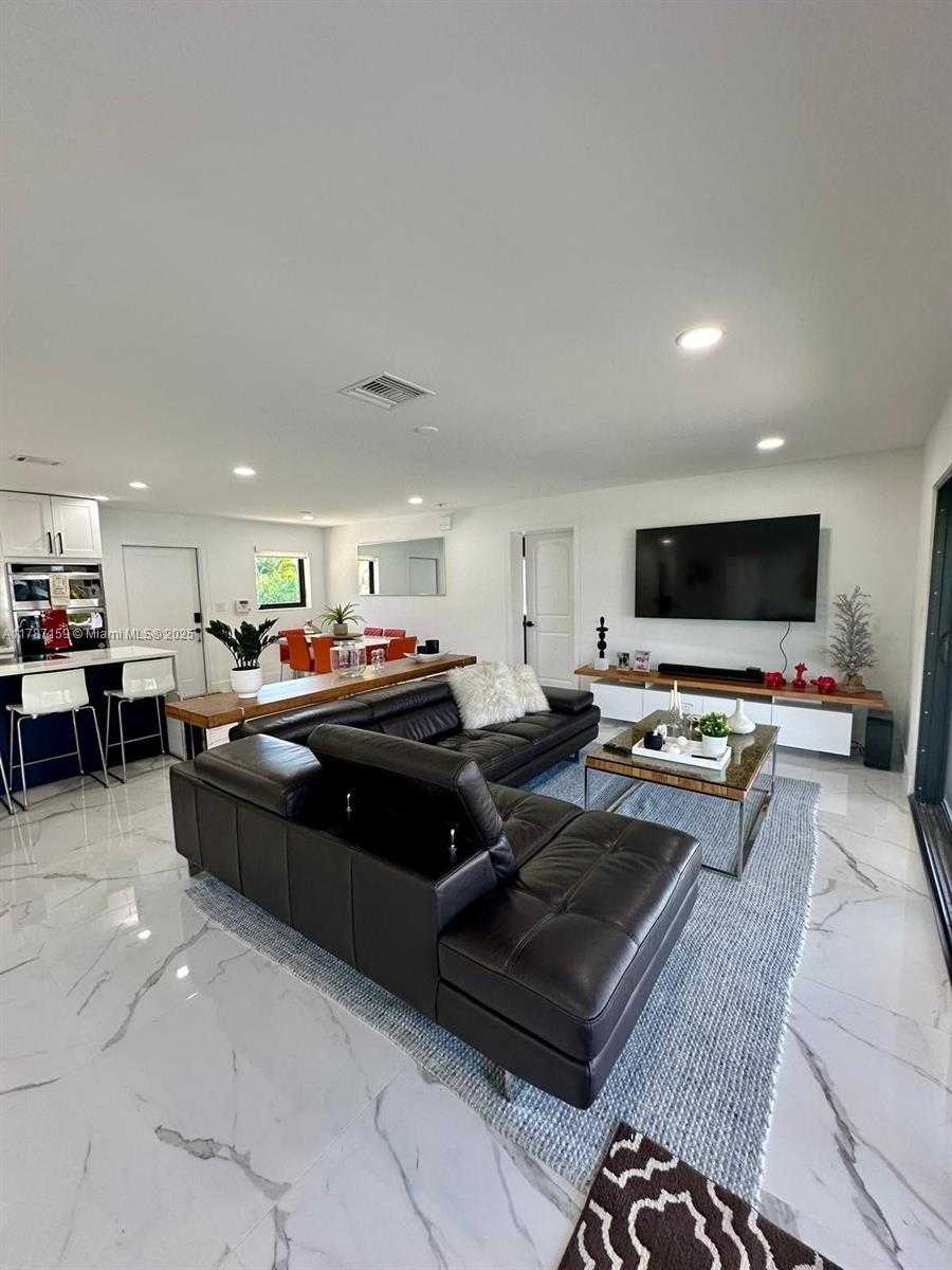 Small Image of 2501 NORTH EAST 50TH ST, Lighthouse Point Number 9