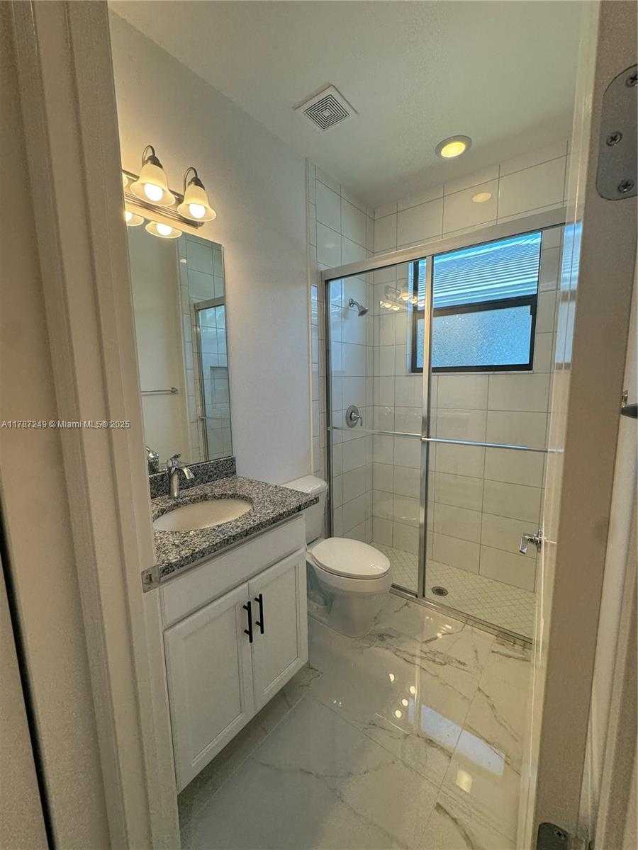 Small Image of 12612 SOUTH WEST GREEN CREEK DR, Port St. Lucie Number 15