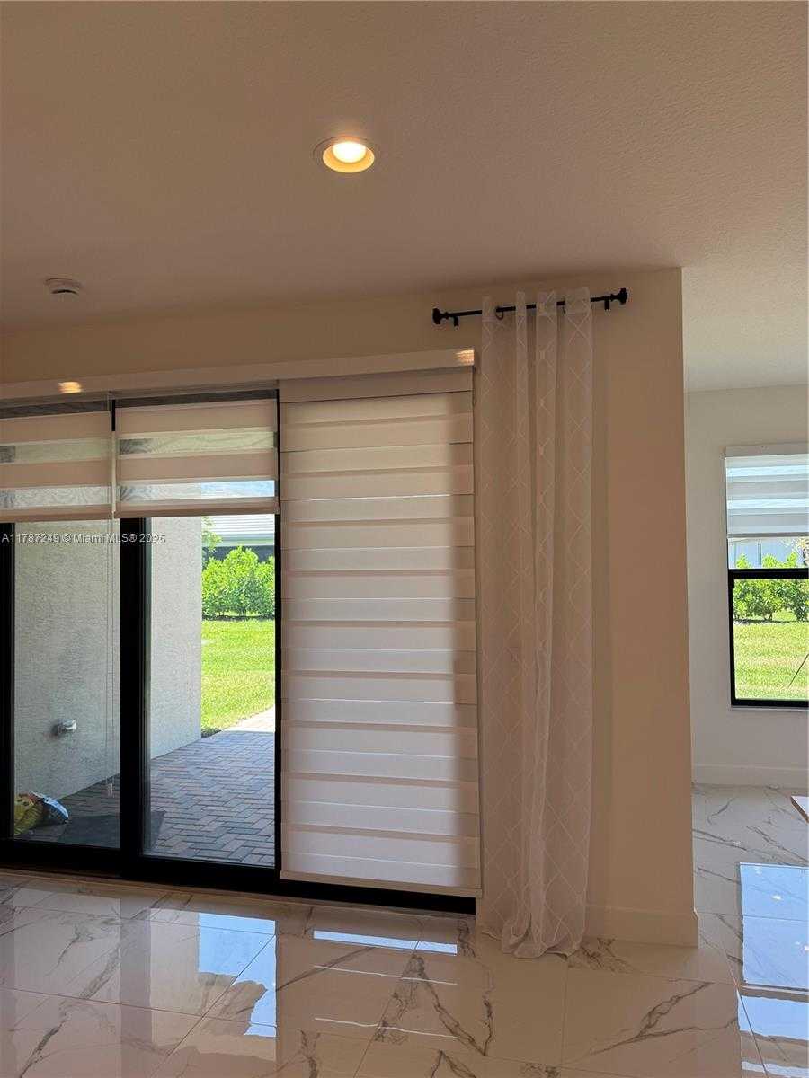 Small Image of 12612 SOUTH WEST GREEN CREEK DR, Port St. Lucie Number 18