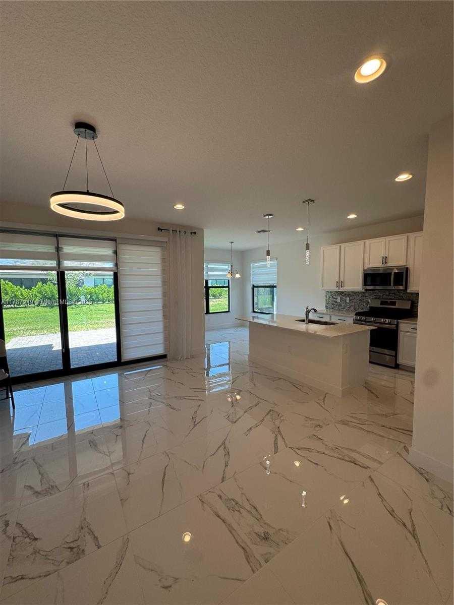 Small Image of 12612 SOUTH WEST GREEN CREEK DR, Port St. Lucie Number 2