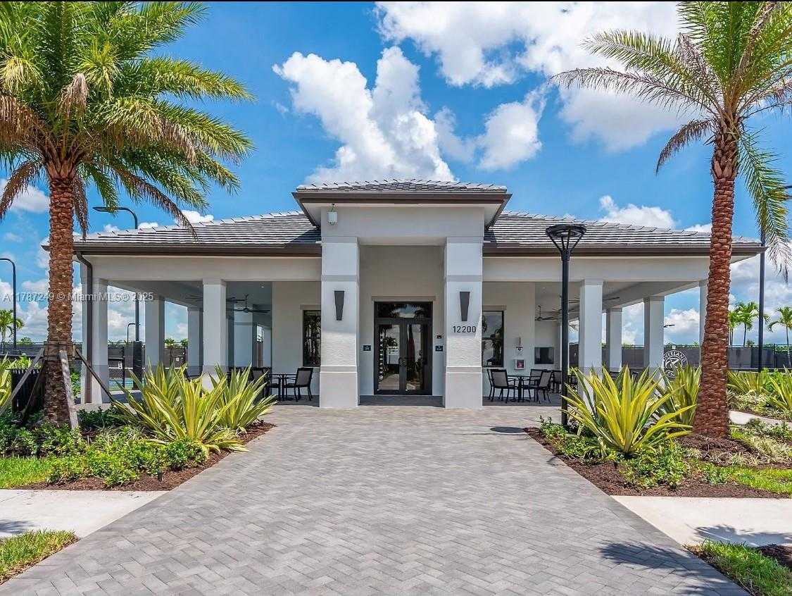 Small Image of 12612 SOUTH WEST GREEN CREEK DR, Port St. Lucie Number 32