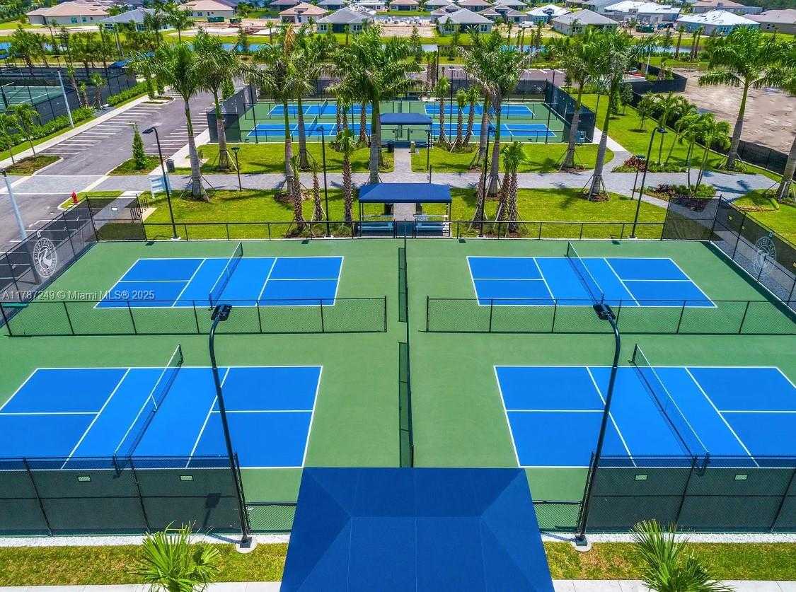 Small Image of 12612 SOUTH WEST GREEN CREEK DR, Port St. Lucie Number 44