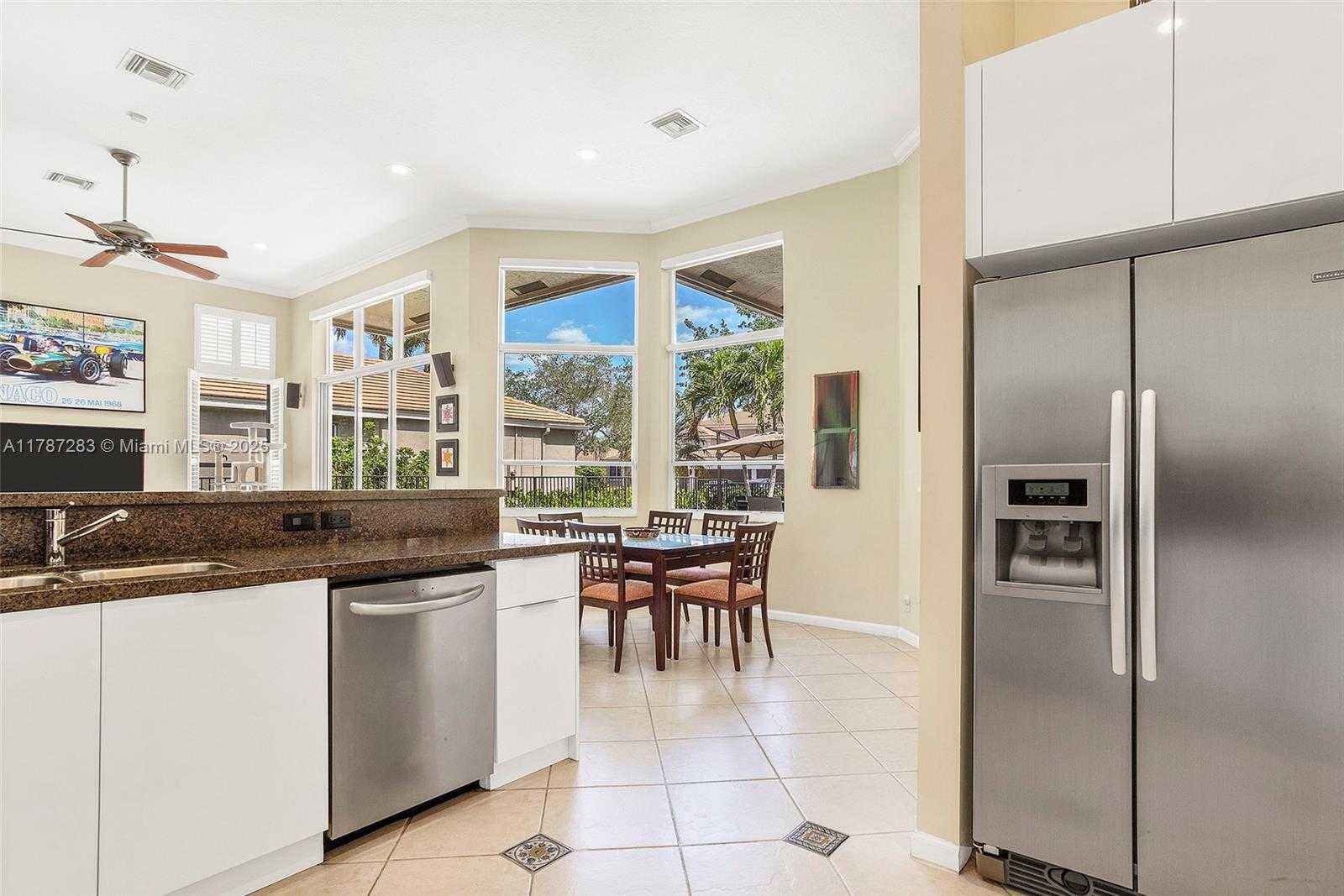 Small Image of 3848 OAK RIDGE CIR, Weston Number 33
