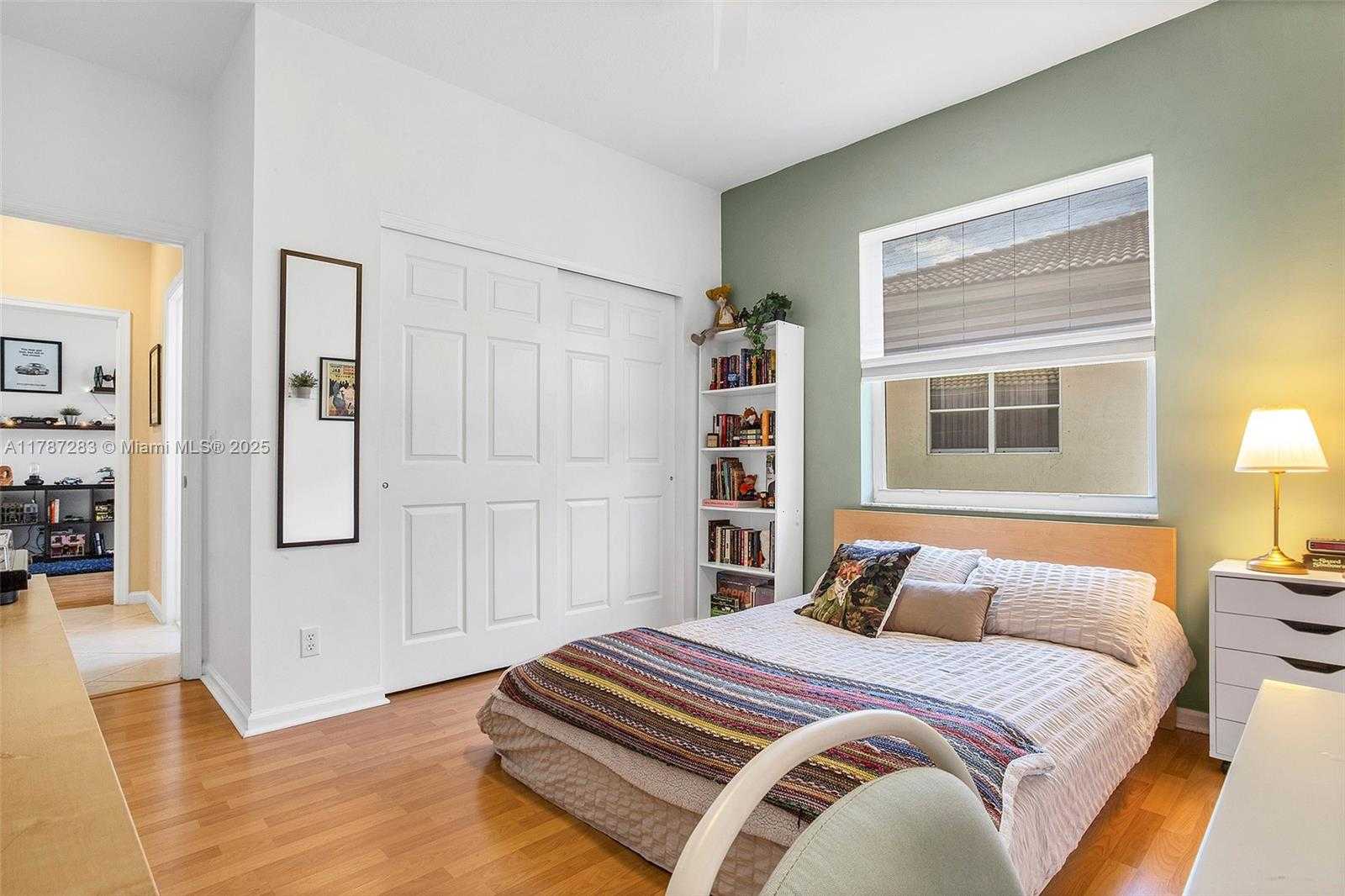 Small Image of 3848 OAK RIDGE CIR, Weston Number 36