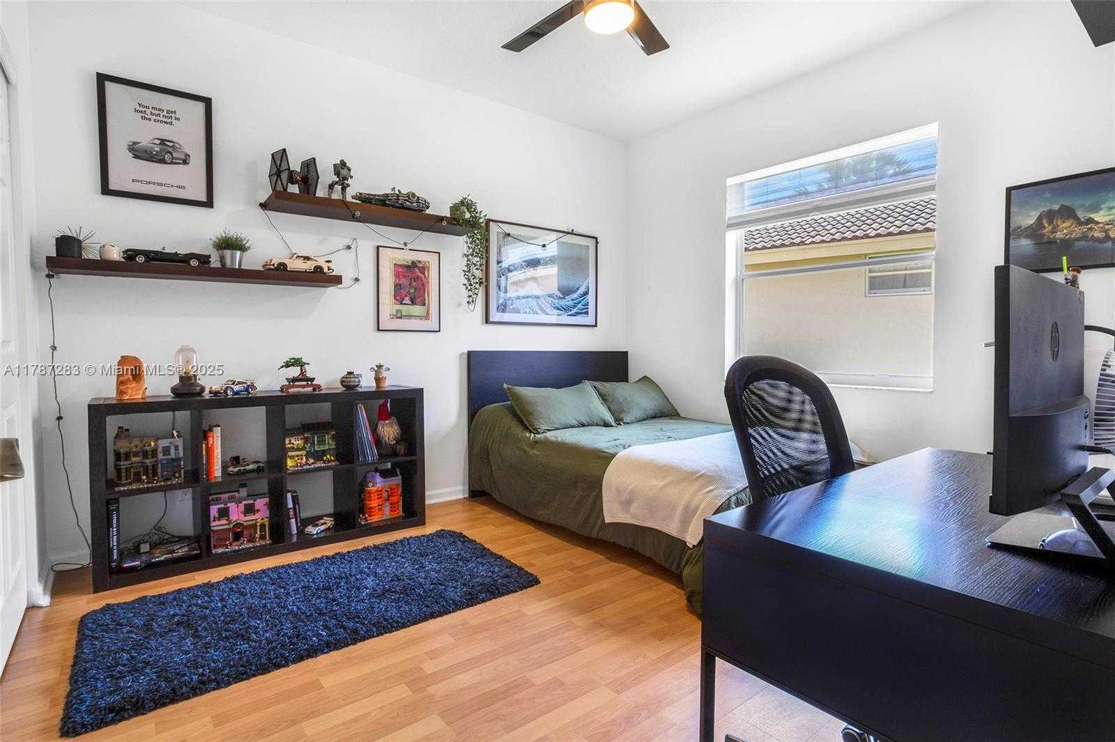 Small Image of 3848 OAK RIDGE CIR, Weston Number 53