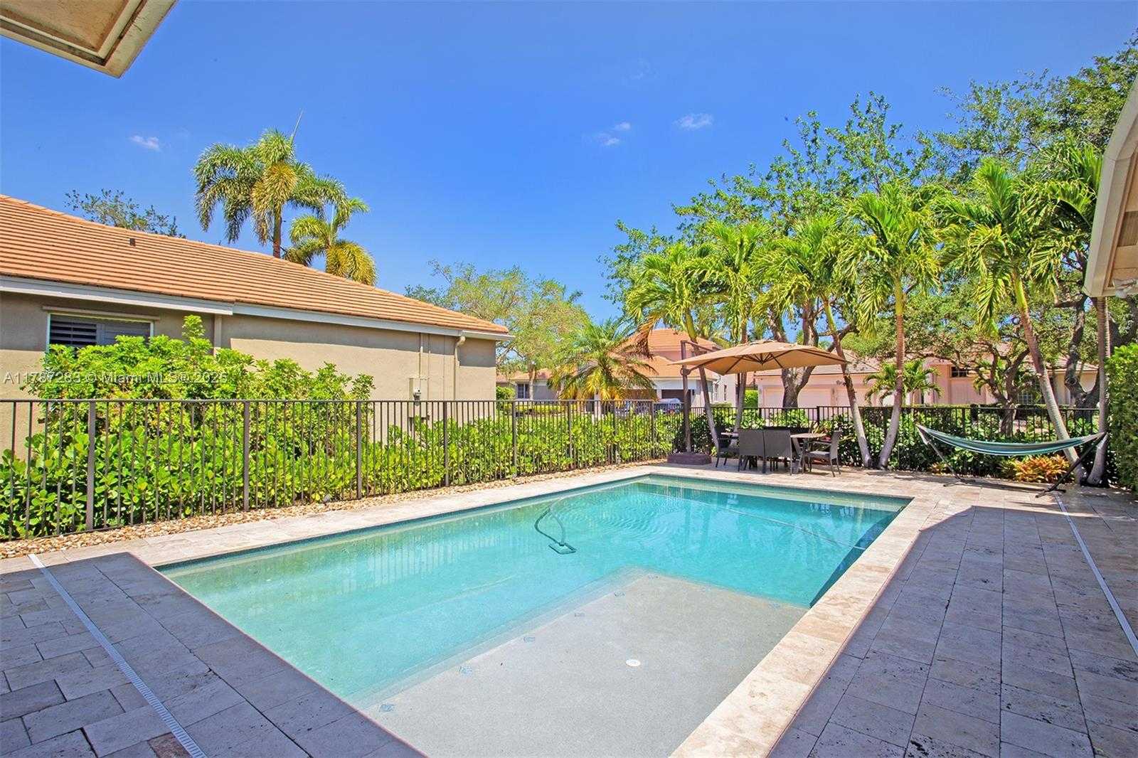Small Image of 3848 OAK RIDGE CIR, Weston Number 58