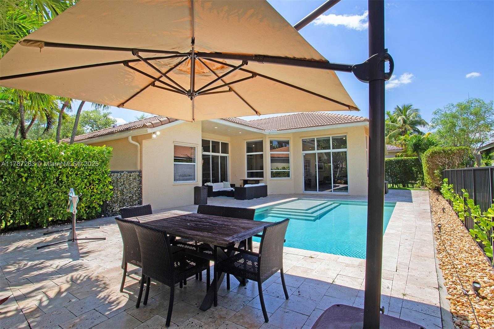 Small Image of 3848 OAK RIDGE CIR, Weston Number 6
