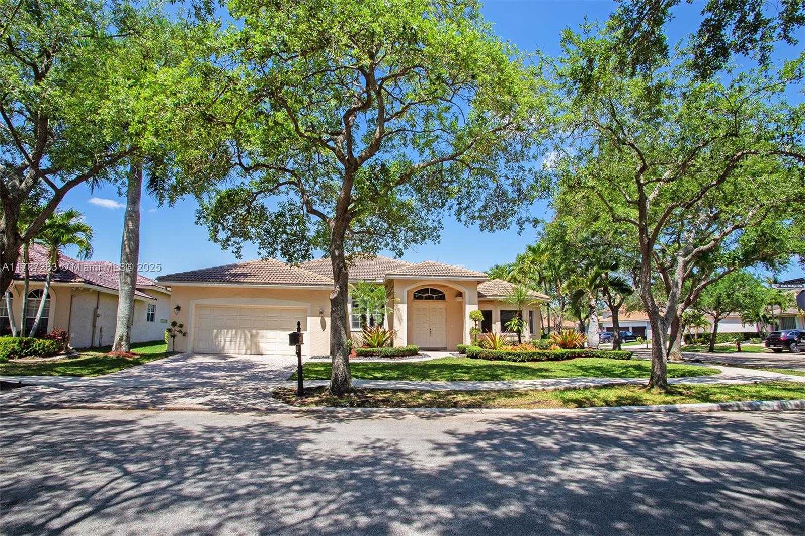 Small Image of 3848 OAK RIDGE CIR, Weston Number 68