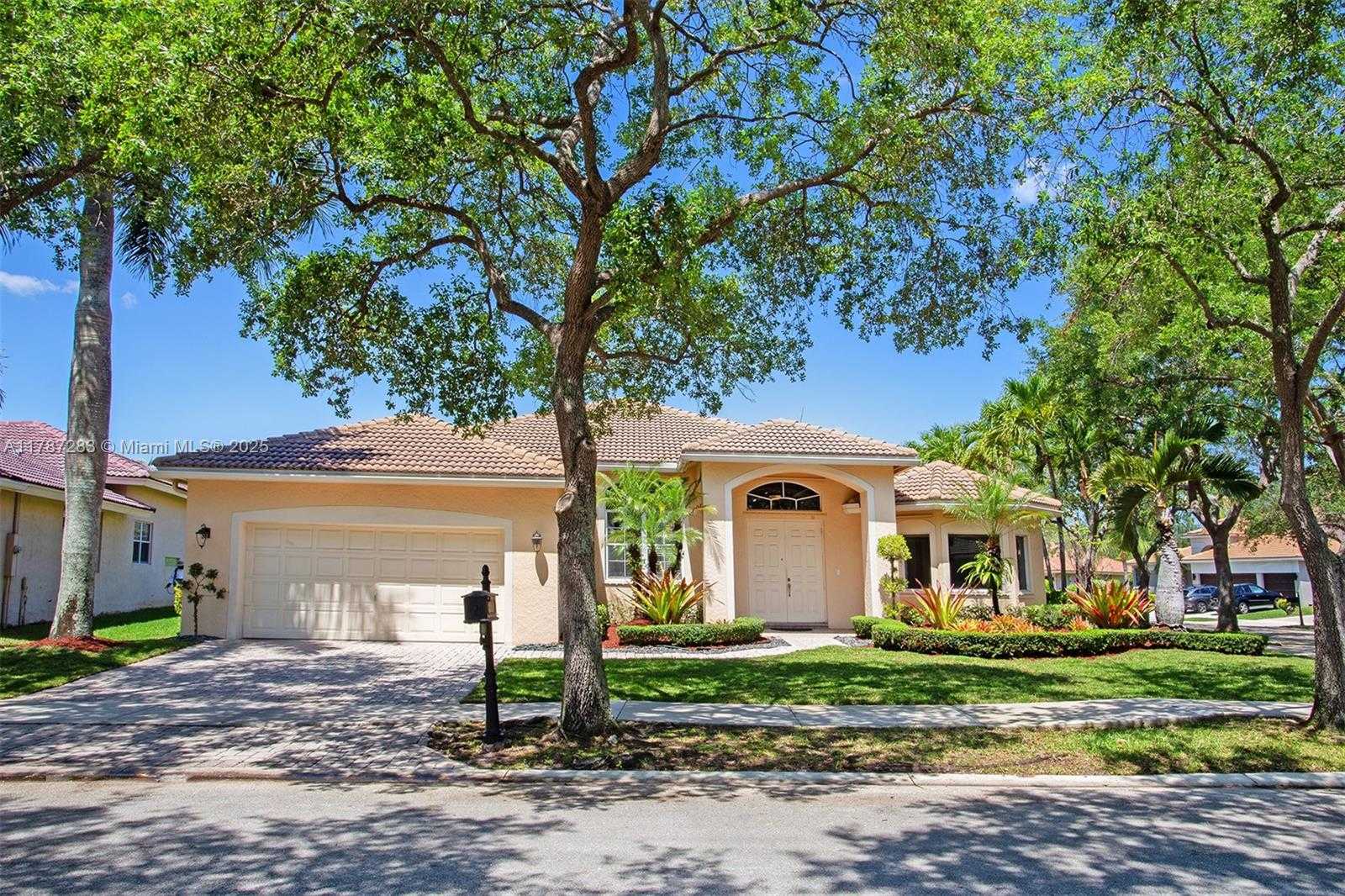 Small Image of 3848 OAK RIDGE CIR, Weston Number 69