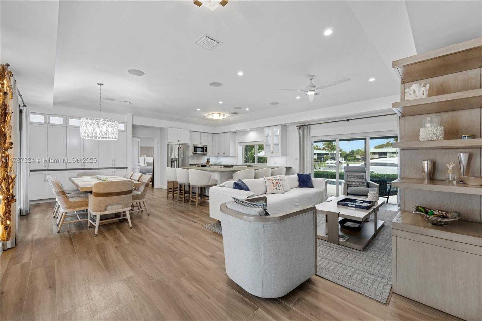 Small Image of 64 TARPOON LANE, Key Largo Number 3