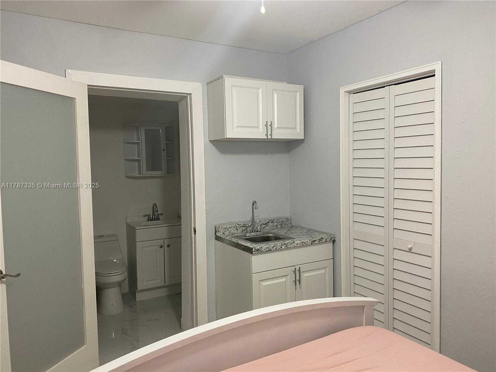 Small Image of 800 NORTH 69TH AVE, Hollywood Number 13