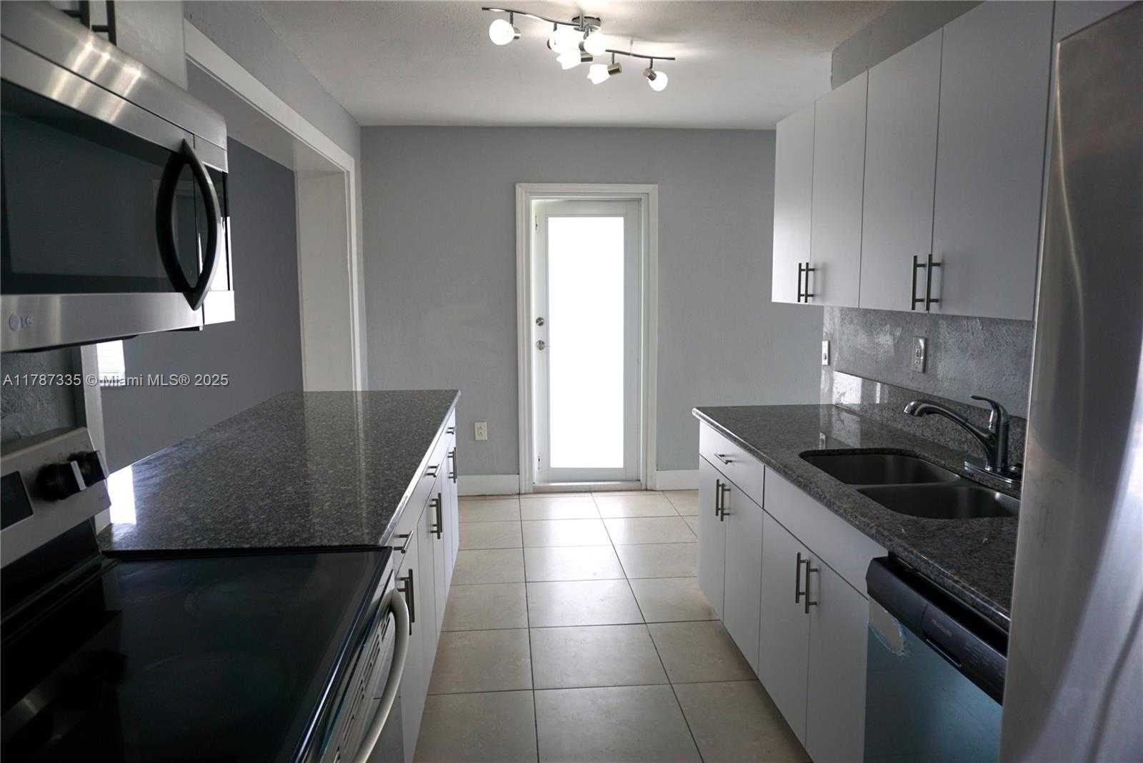 Small Image of 800 NORTH 69TH AVE, Hollywood Number 19