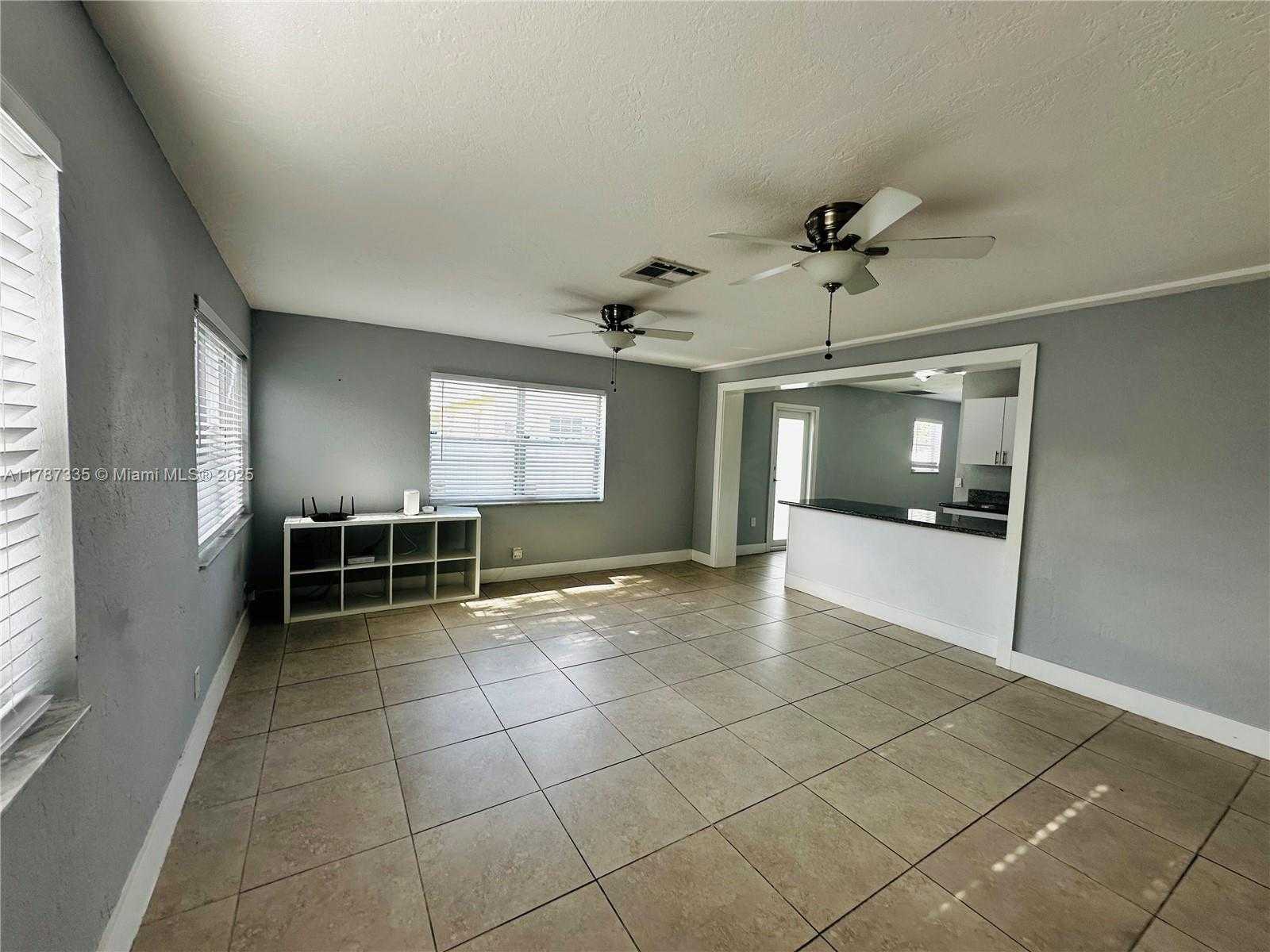 Small Image of 800 NORTH 69TH AVE, Hollywood Number 22