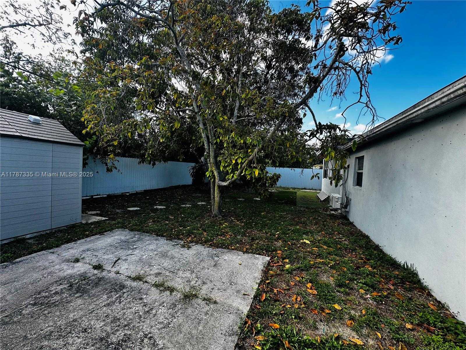 Small Image of 800 NORTH 69TH AVE, Hollywood Number 27