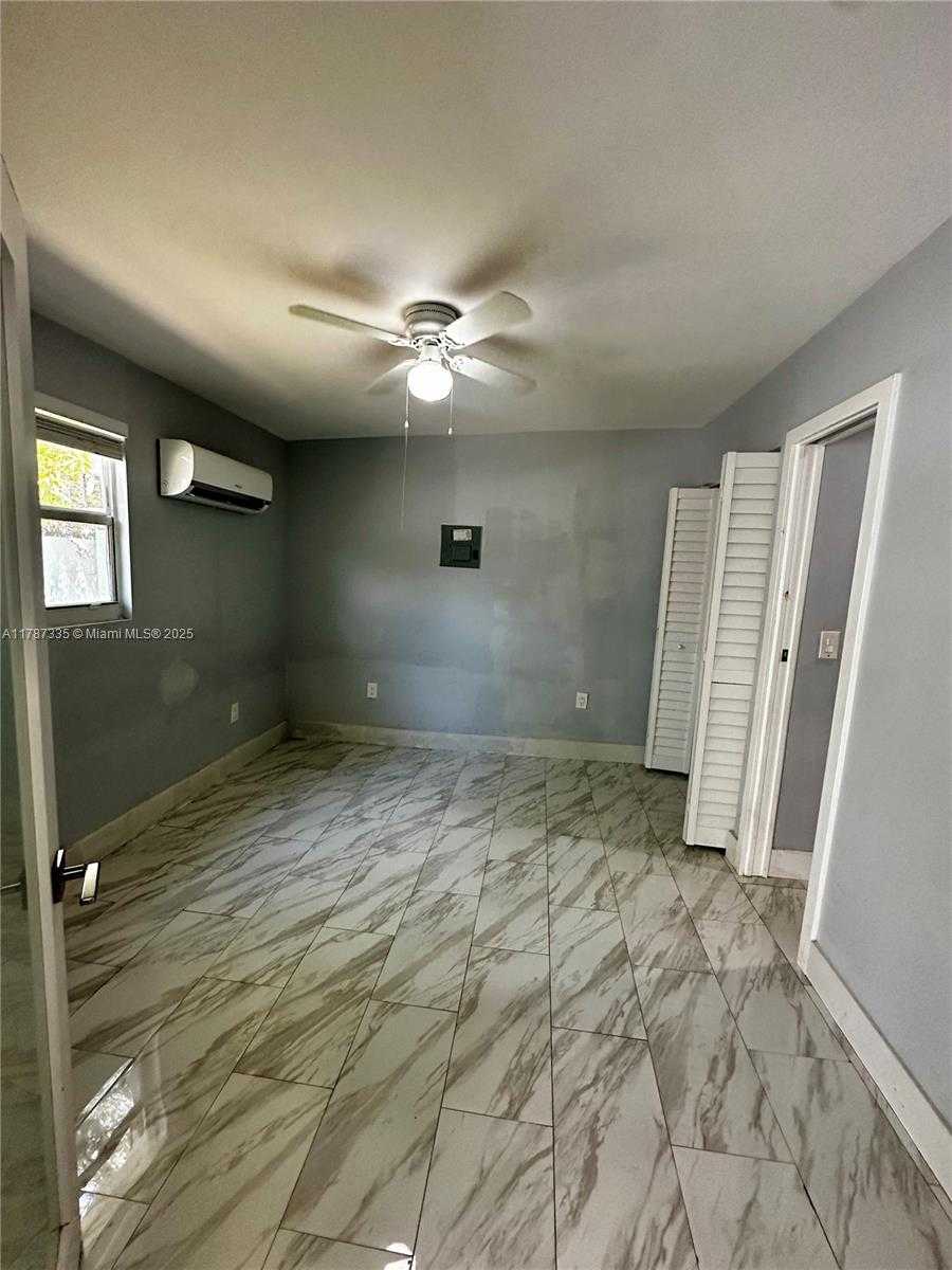 Small Image of 800 NORTH 69TH AVE, Hollywood Number 30