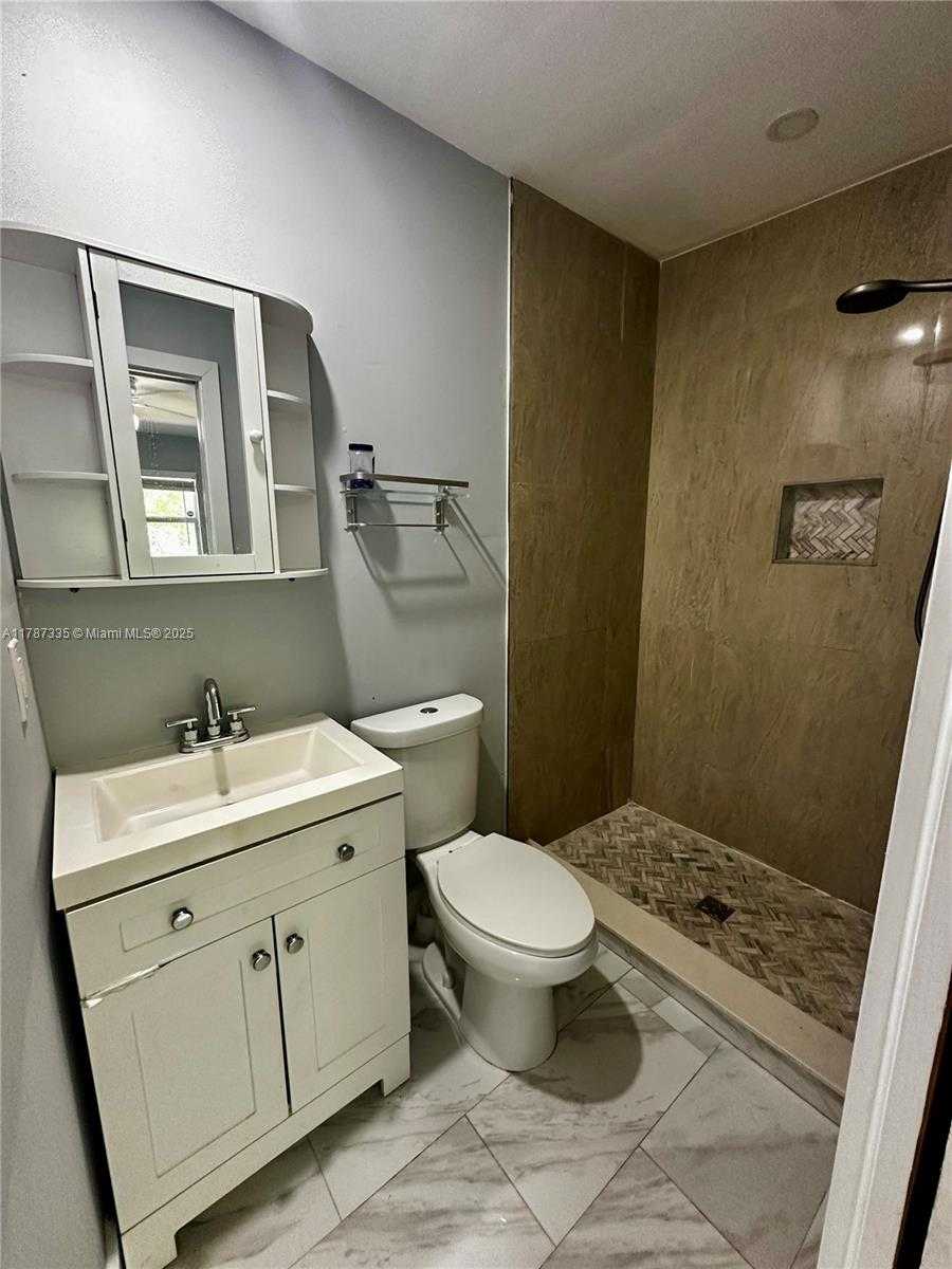Small Image of 800 NORTH 69TH AVE, Hollywood Number 32
