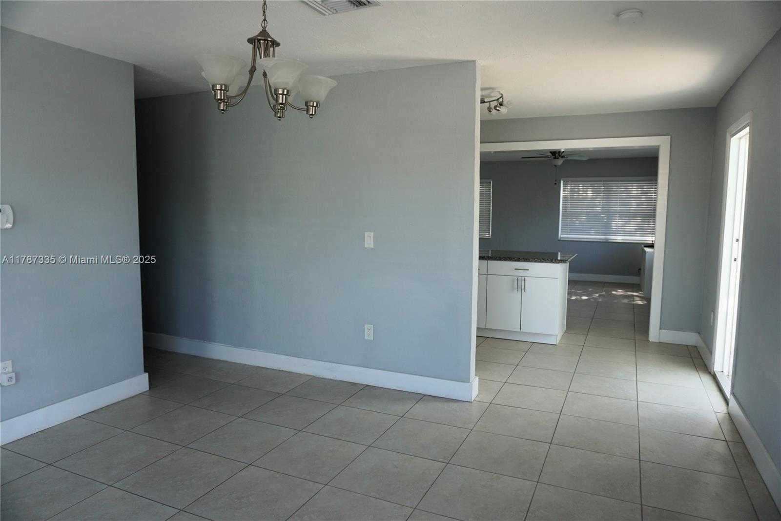 Small Image of 800 NORTH 69TH AVE, Hollywood Number 5