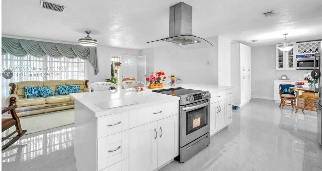 Small Image of 4941 NORTH WEST 55TH CT, Tamarac Number 12