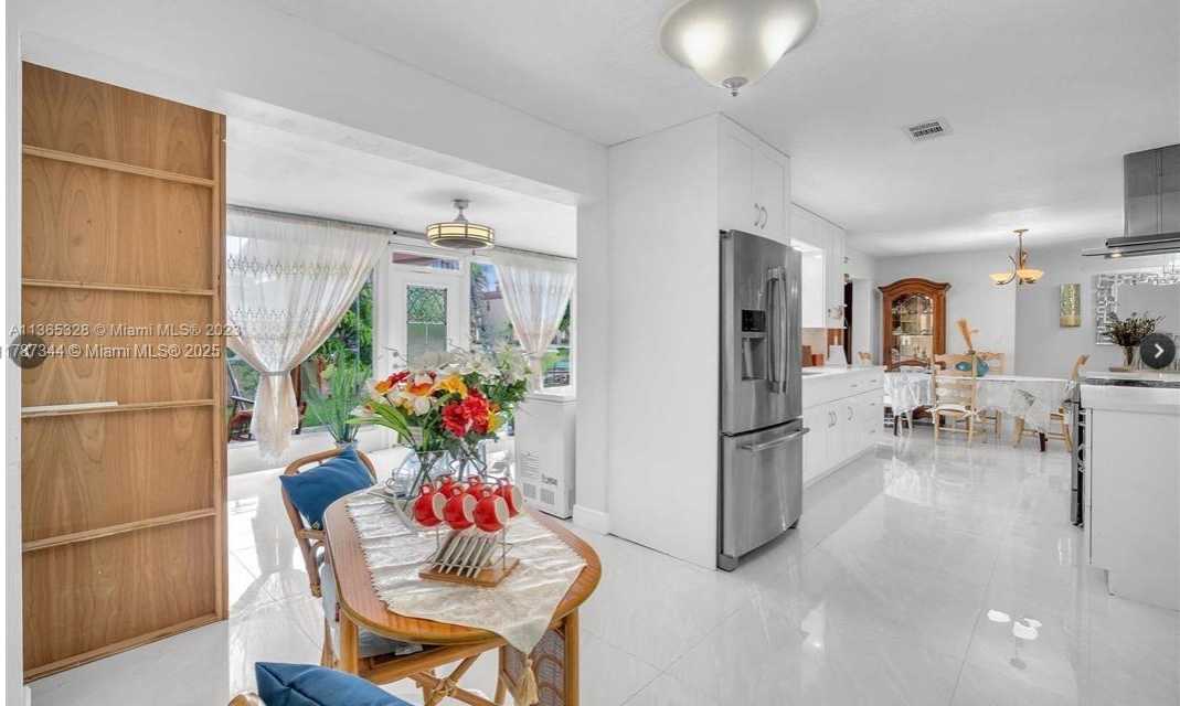 Small Image of 4941 NORTH WEST 55TH CT, Tamarac Number 13