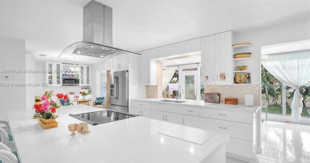 Small Image of 4941 NORTH WEST 55TH CT, Tamarac Number 15