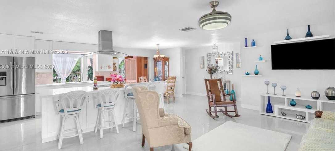 Small Image of 4941 NORTH WEST 55TH CT, Tamarac Number 4