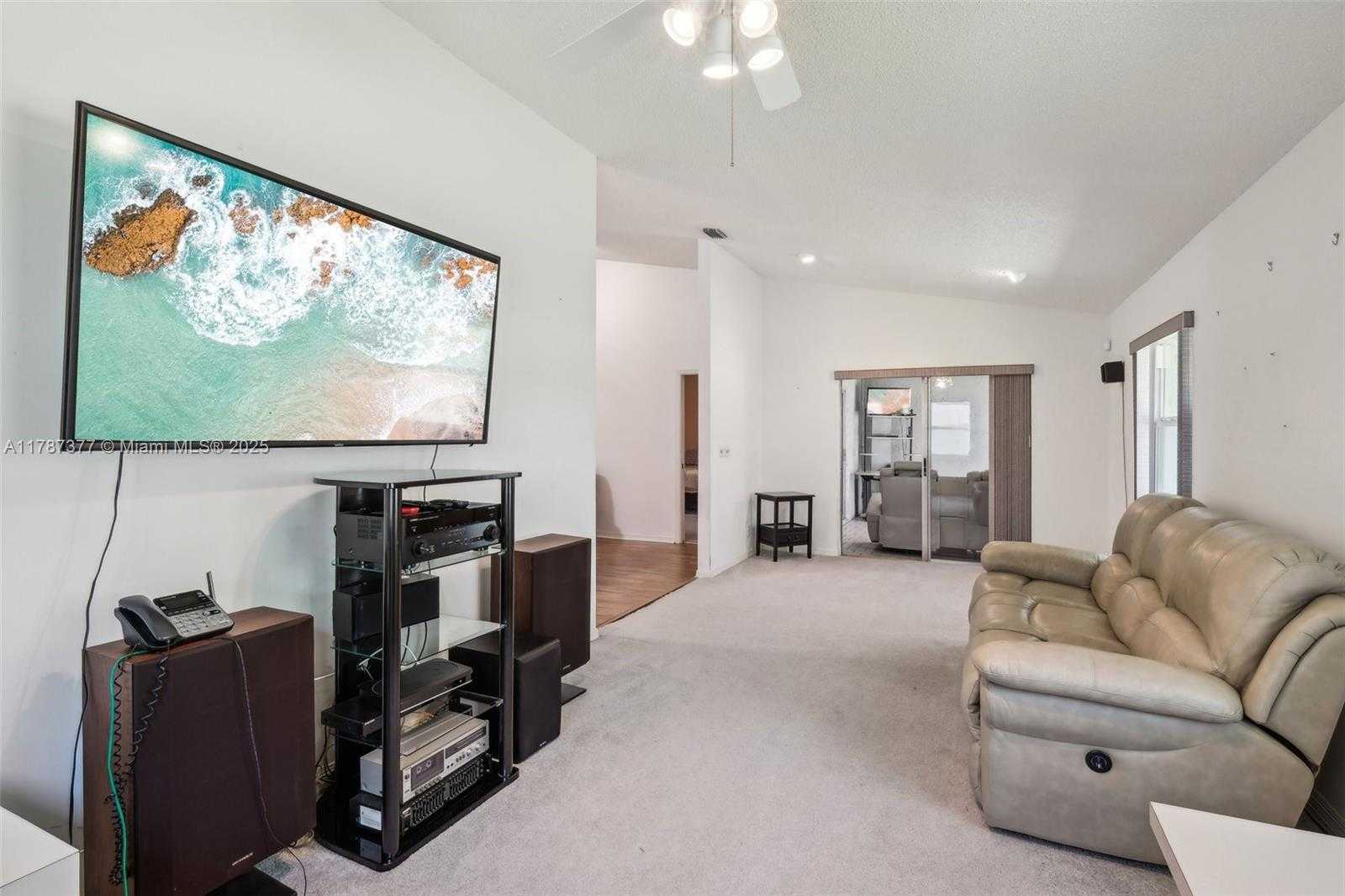 Small Image of 5260 TIFFANY ANNE CIR, West Palm Beach Number 14