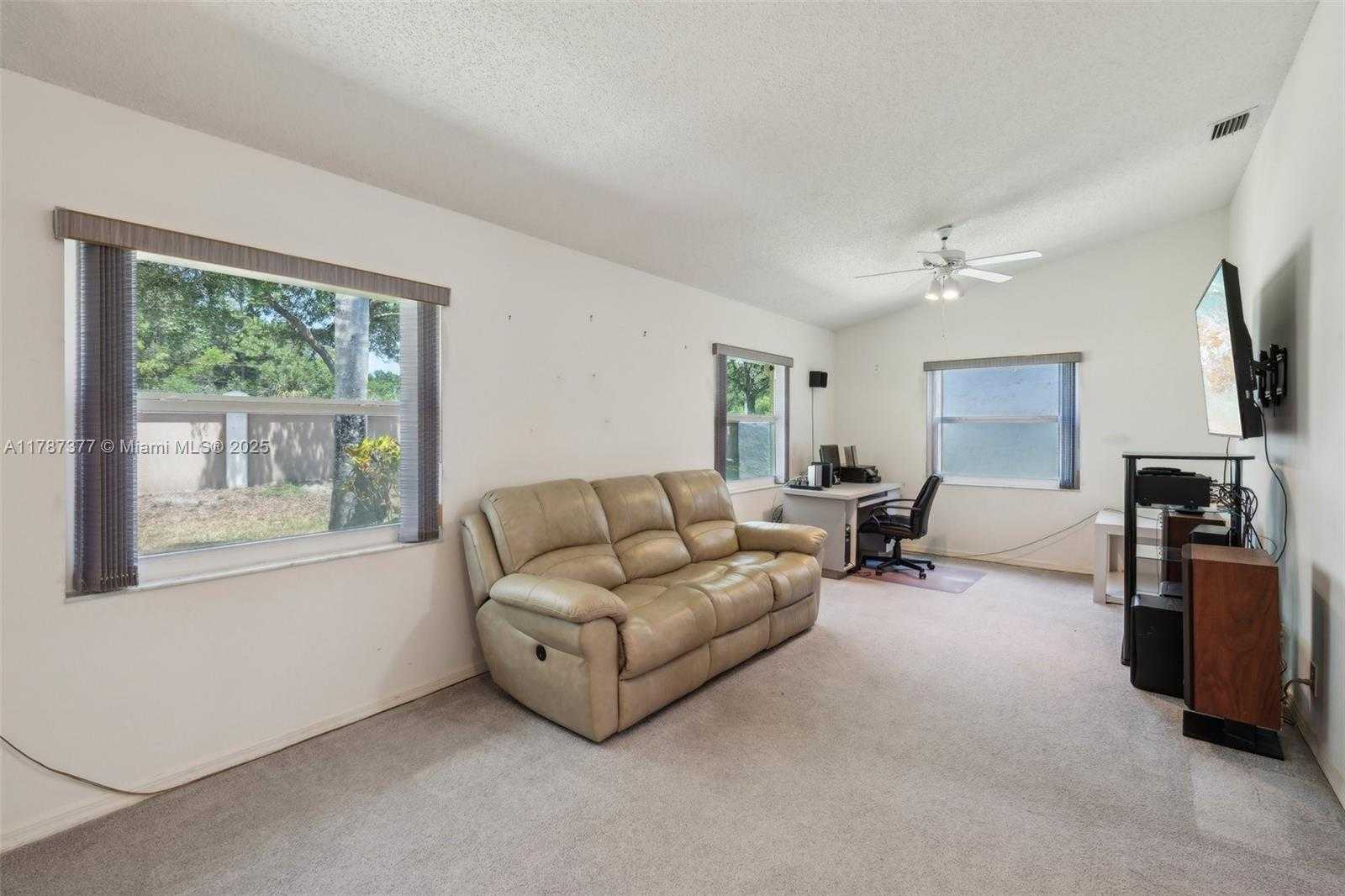 Small Image of 5260 TIFFANY ANNE CIR, West Palm Beach Number 15