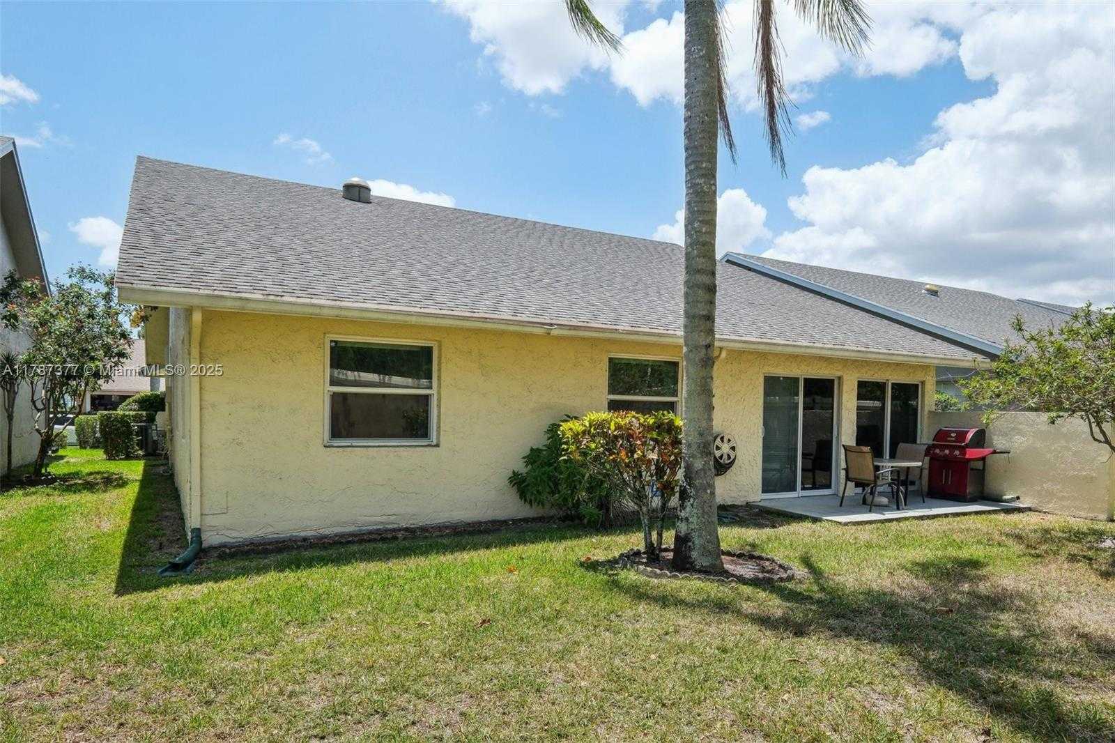 Small Image of 5260 TIFFANY ANNE CIR, West Palm Beach Number 23
