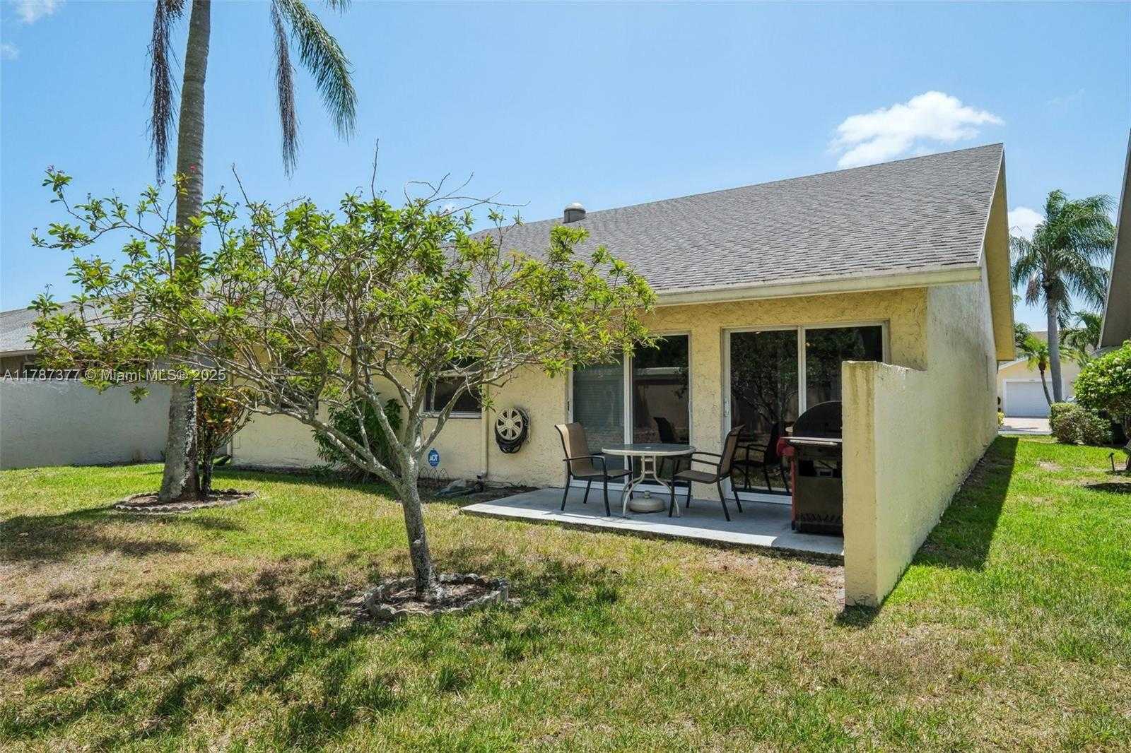 Small Image of 5260 TIFFANY ANNE CIR, West Palm Beach Number 24