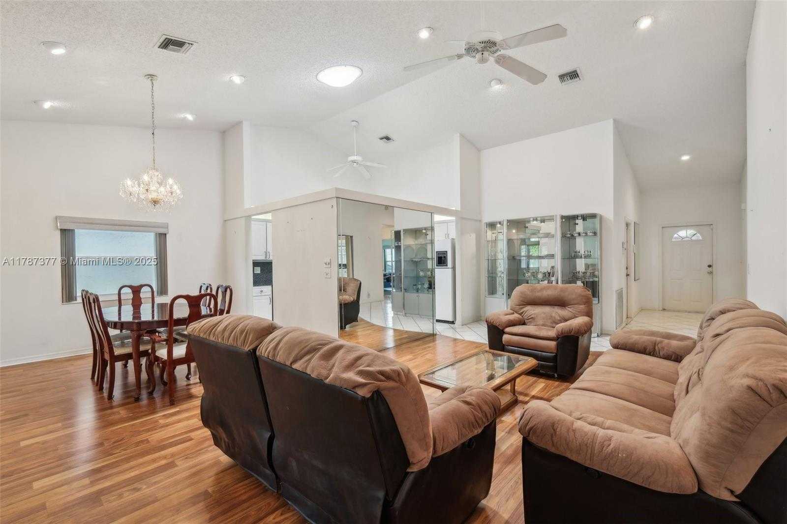 Small Image of 5260 TIFFANY ANNE CIR, West Palm Beach Number 7