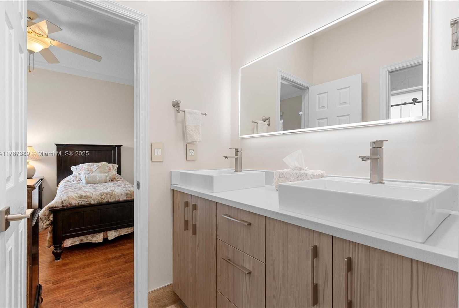 Small Image of 2485 EAGLE WATCH COURT, Weston Number 29
