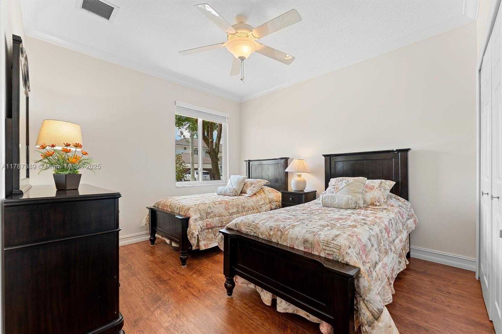 Small Image of 2485 EAGLE WATCH COURT, Weston Number 31