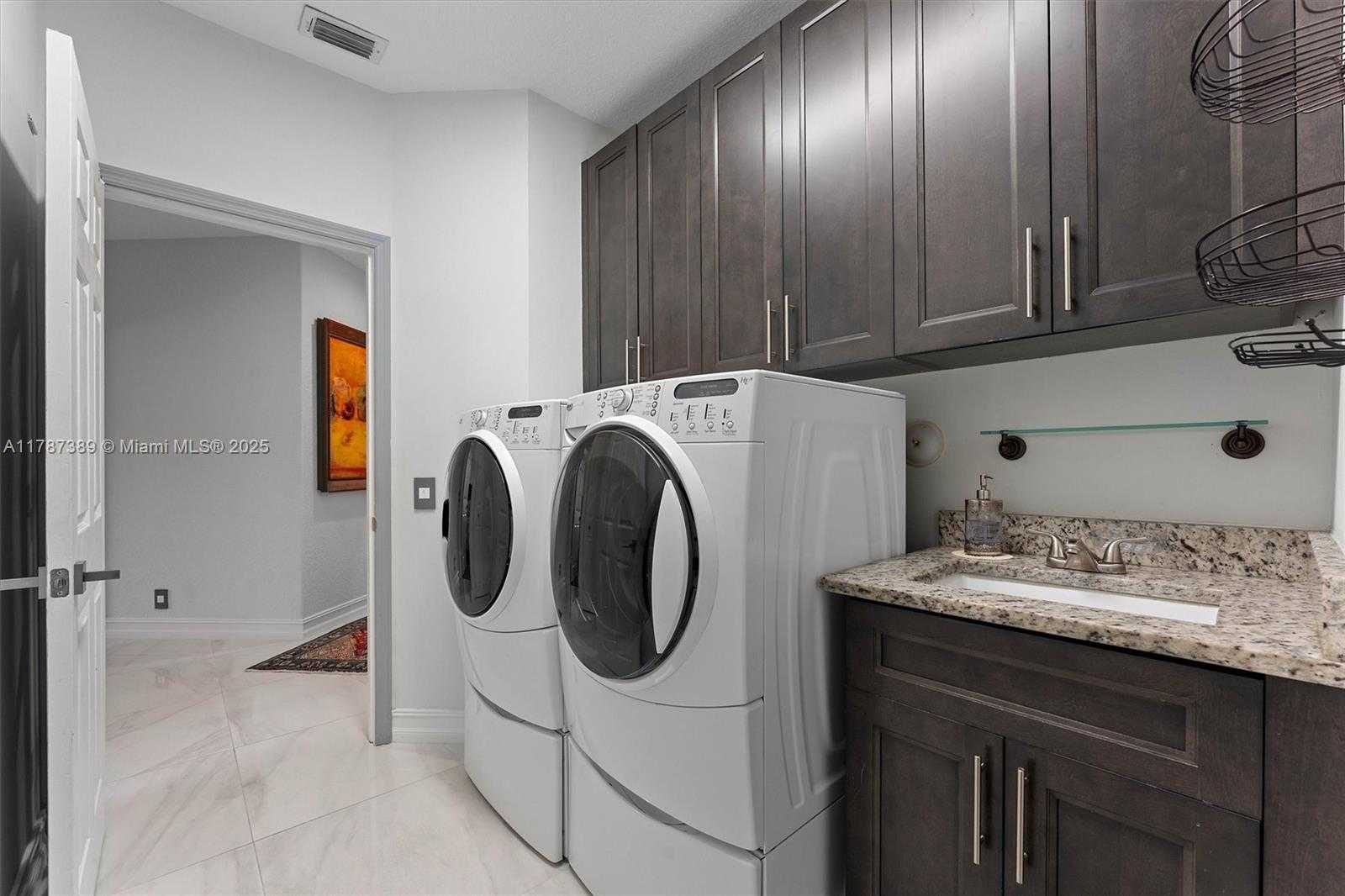 Small Image of 2485 EAGLE WATCH COURT, Weston Number 36