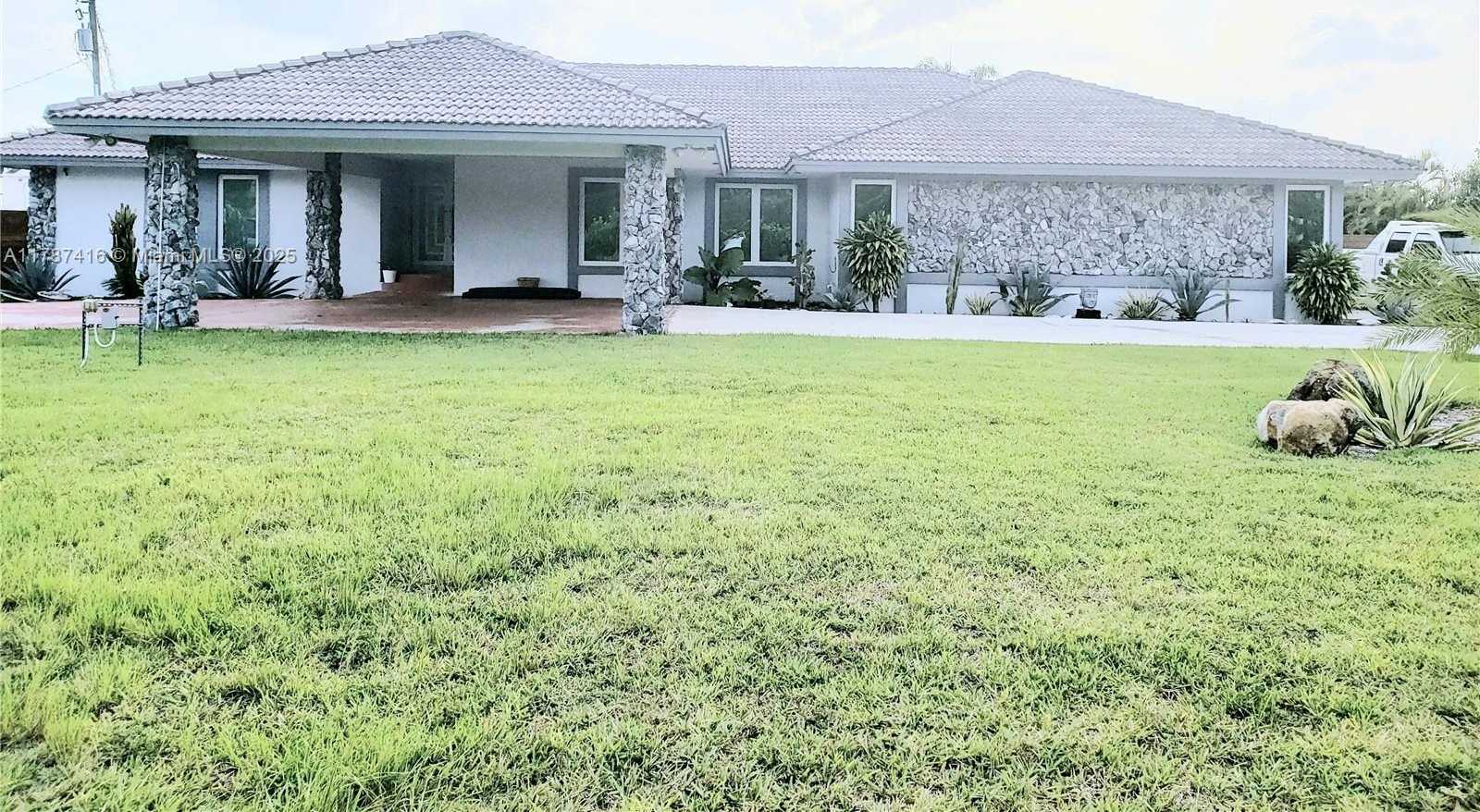 Small Image of 30992 SOUTH WEST 195TH AVE, Homestead Number 2
